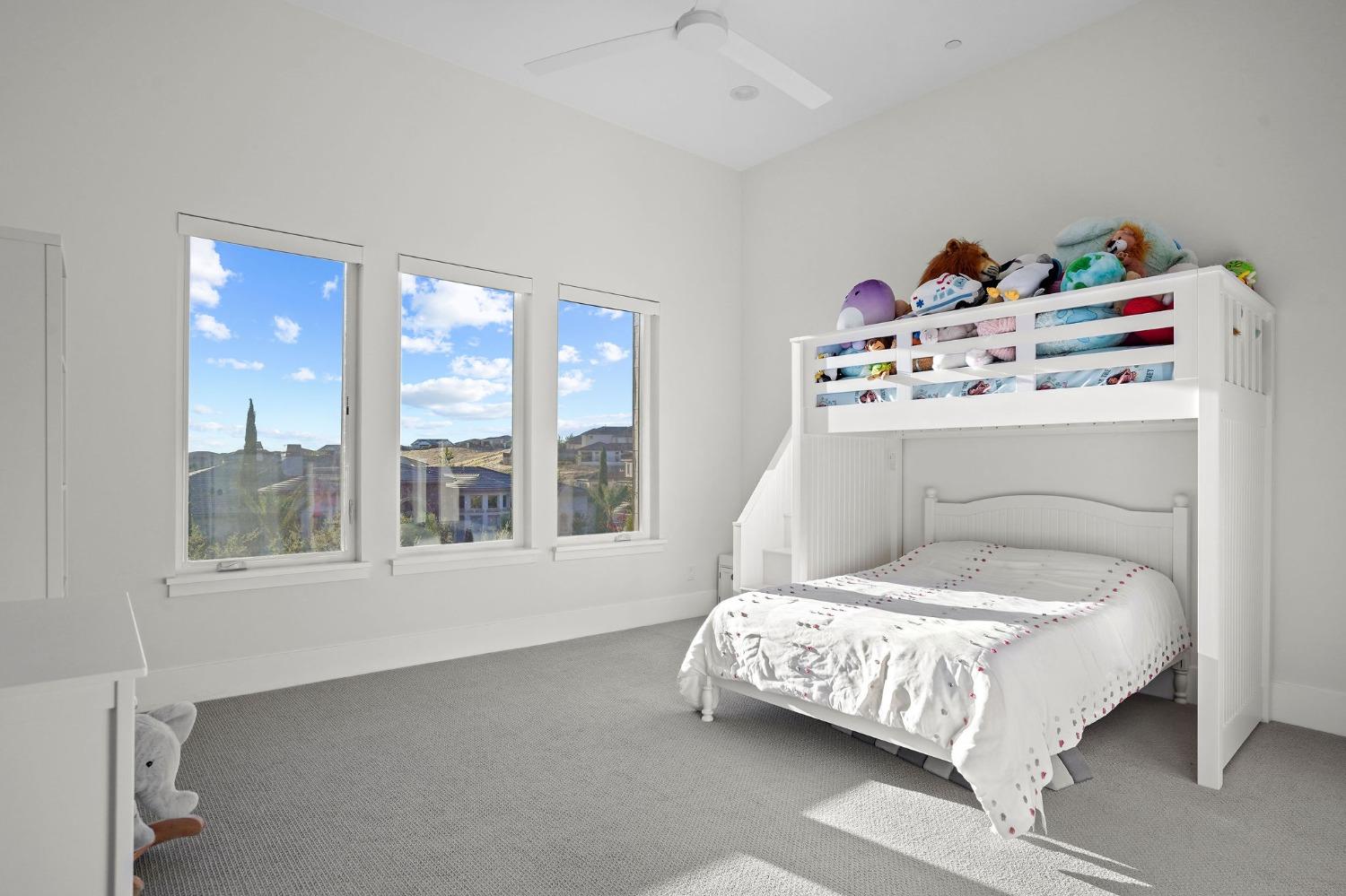 3187 Vista De Madera