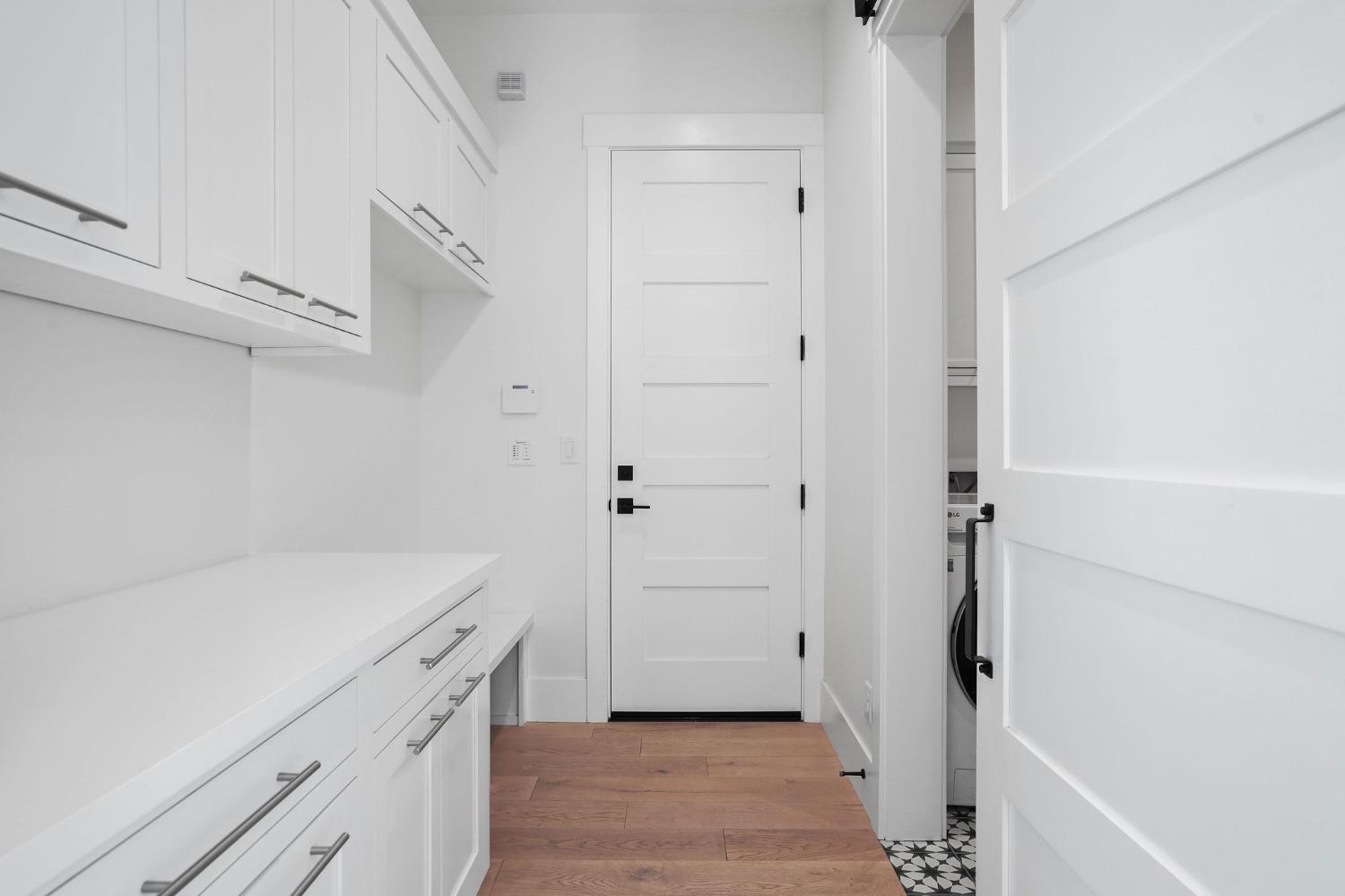 3187 Vista De Madera