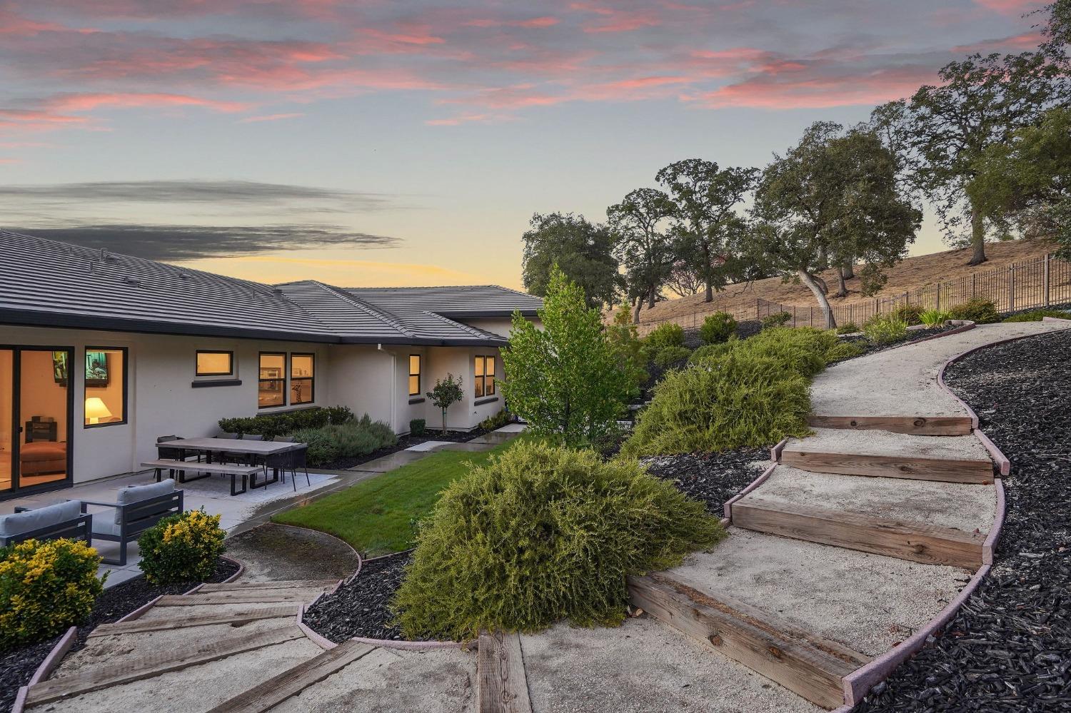 3187 Vista De Madera