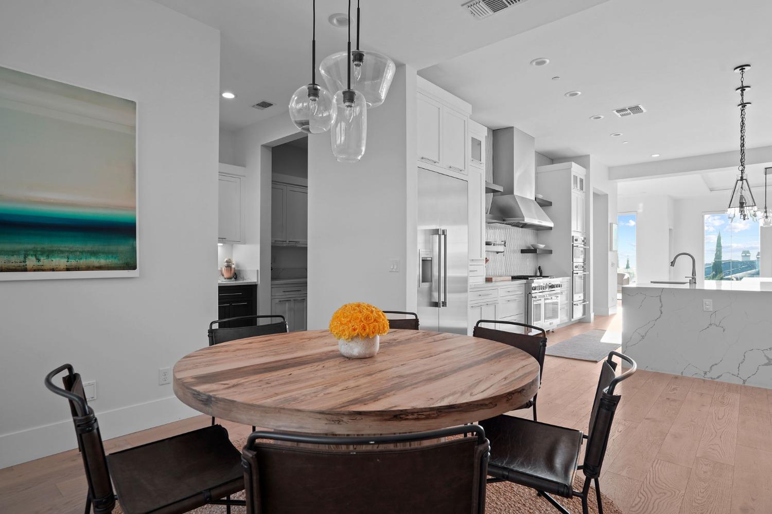 3187 Vista De Madera