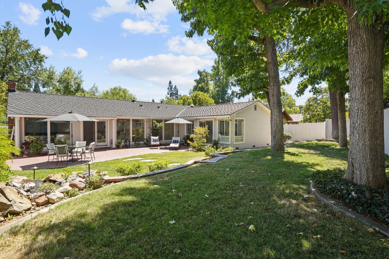 3305 White Oak Court