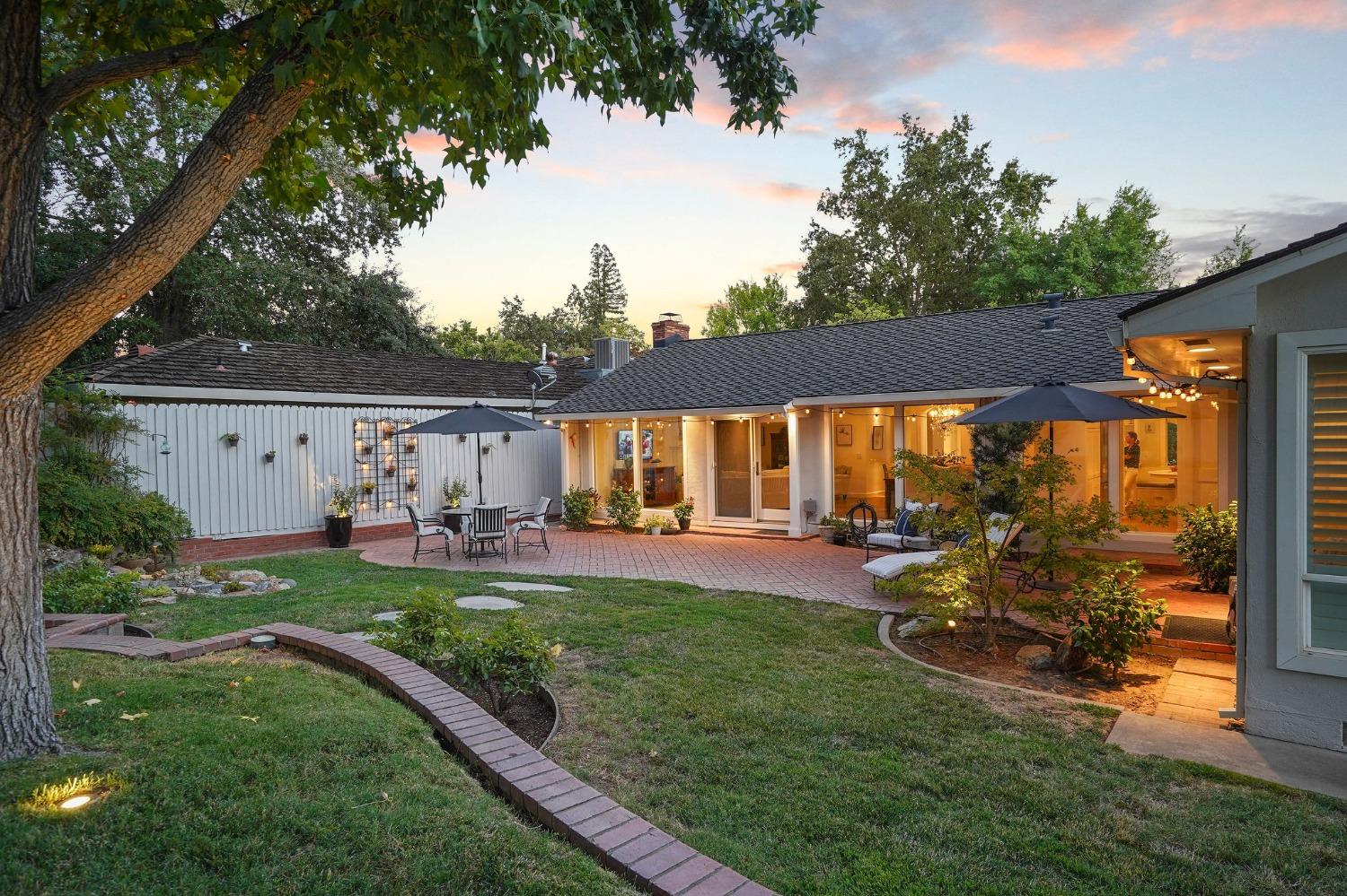 3305 White Oak Court