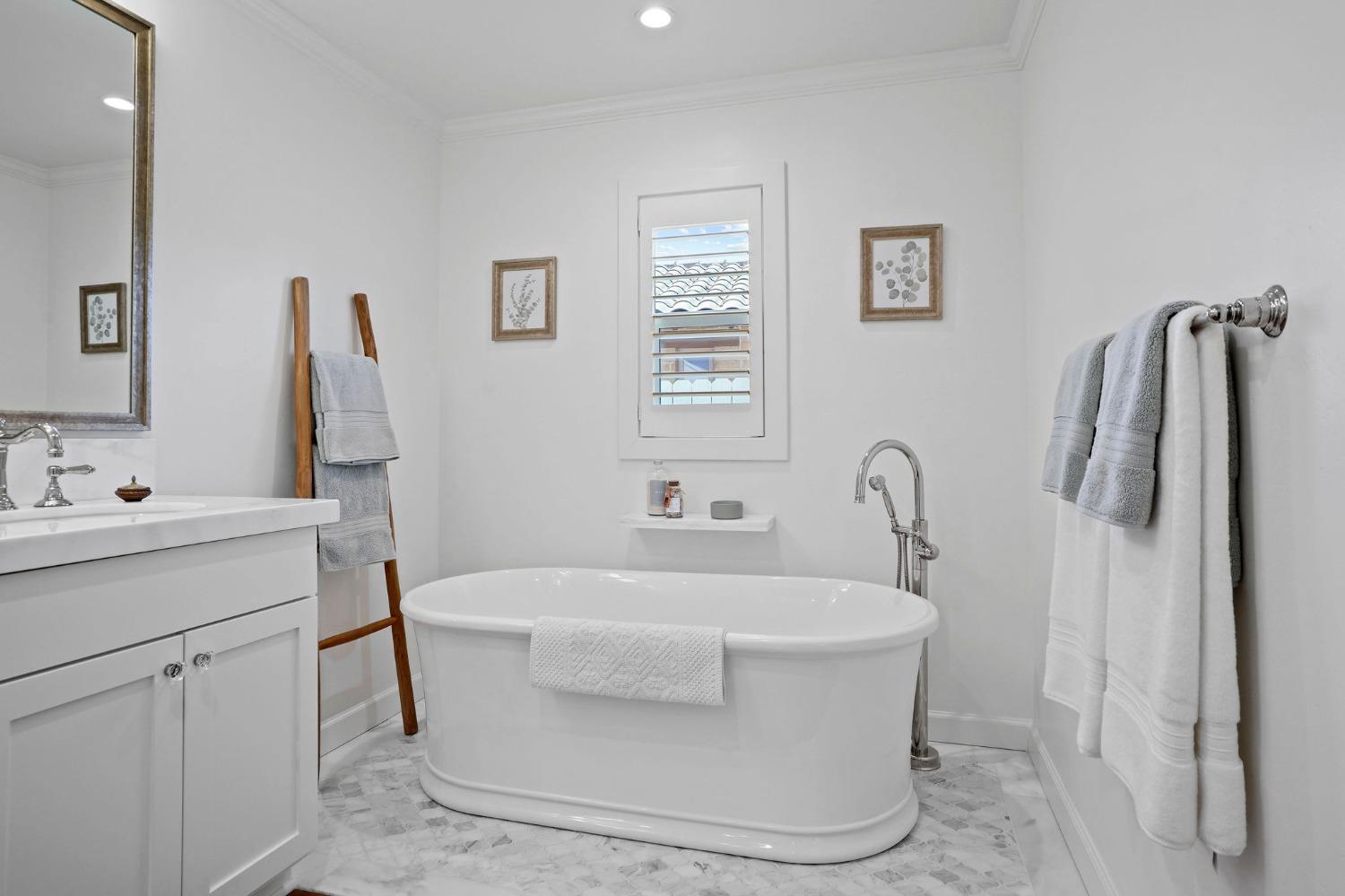 3305 White Oak Court