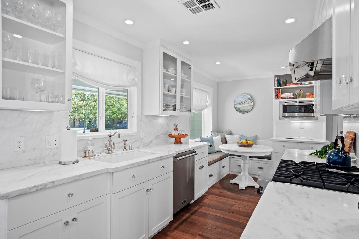 3305 White Oak Court