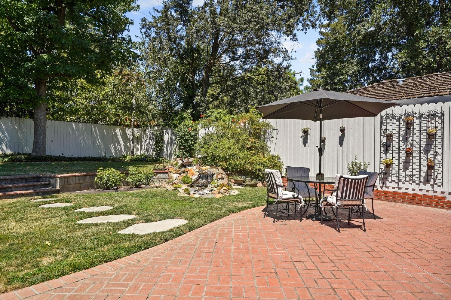 3305 White Oak Court