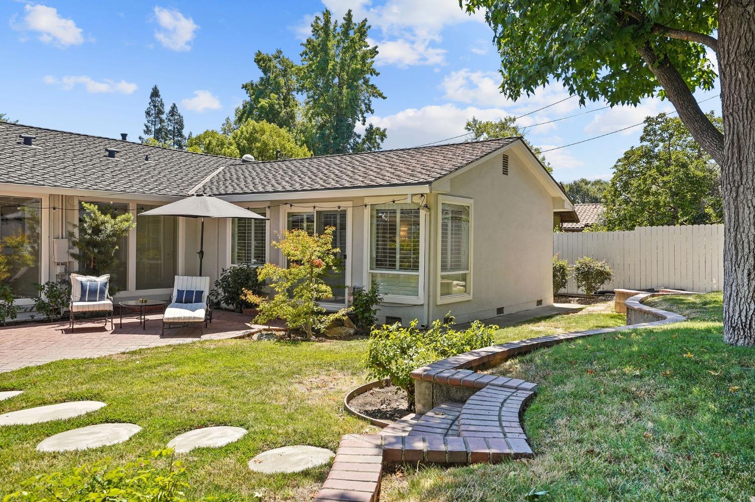 3305 White Oak Court