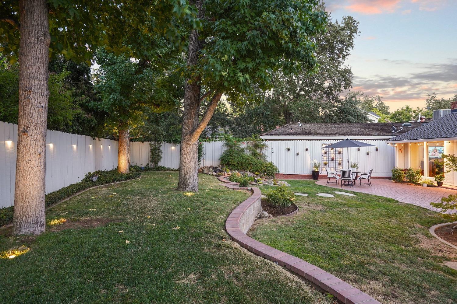 3305 White Oak Court