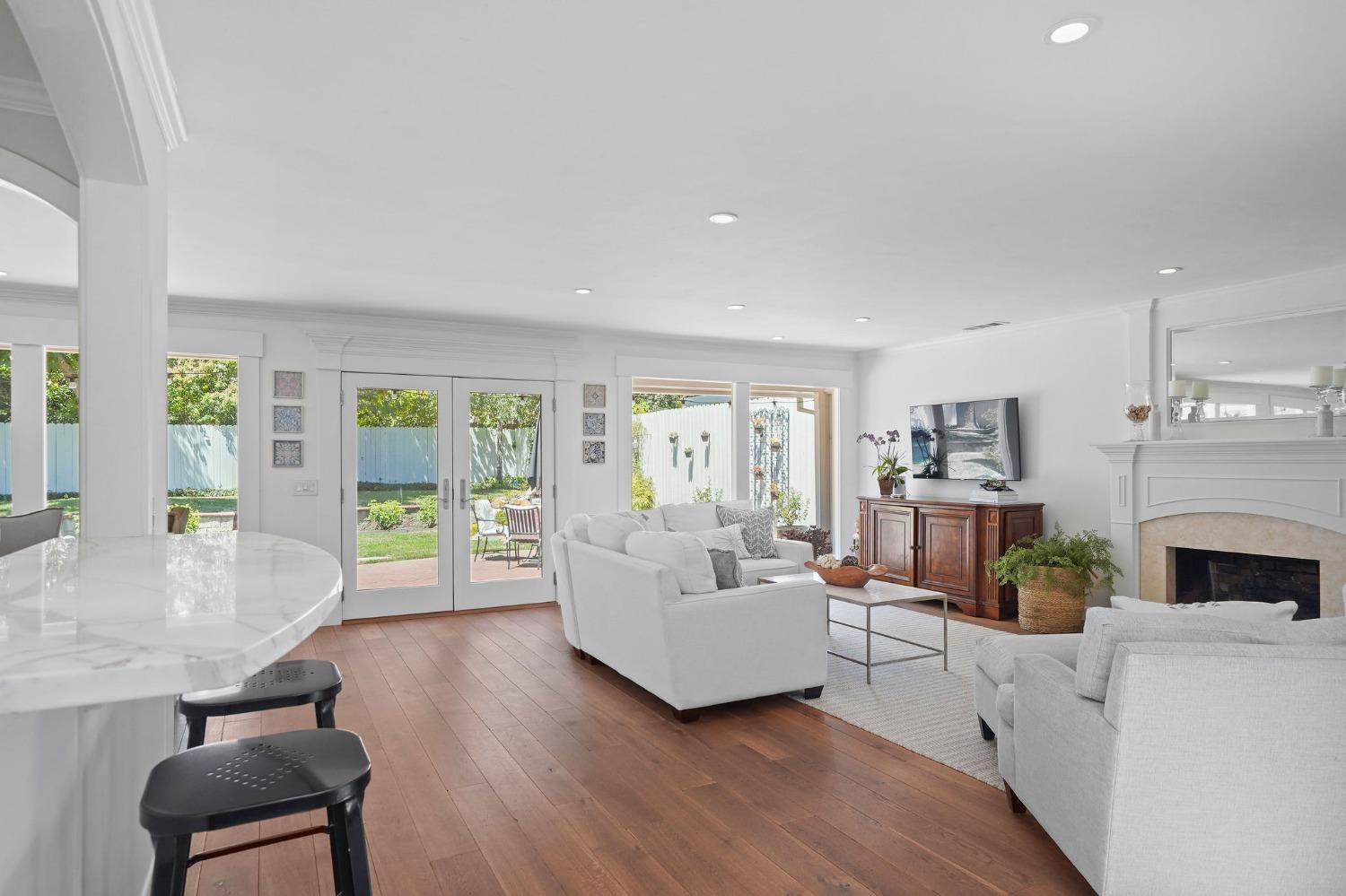 3305 White Oak Court