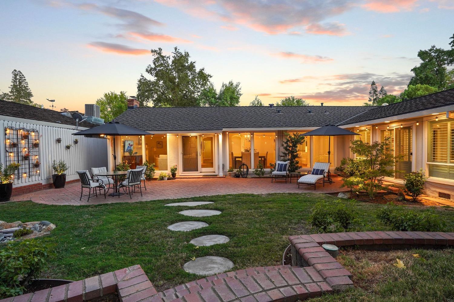 3305 White Oak Court