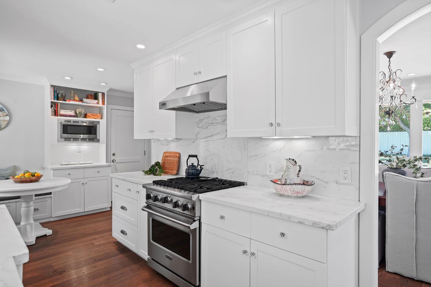 3305 White Oak Court