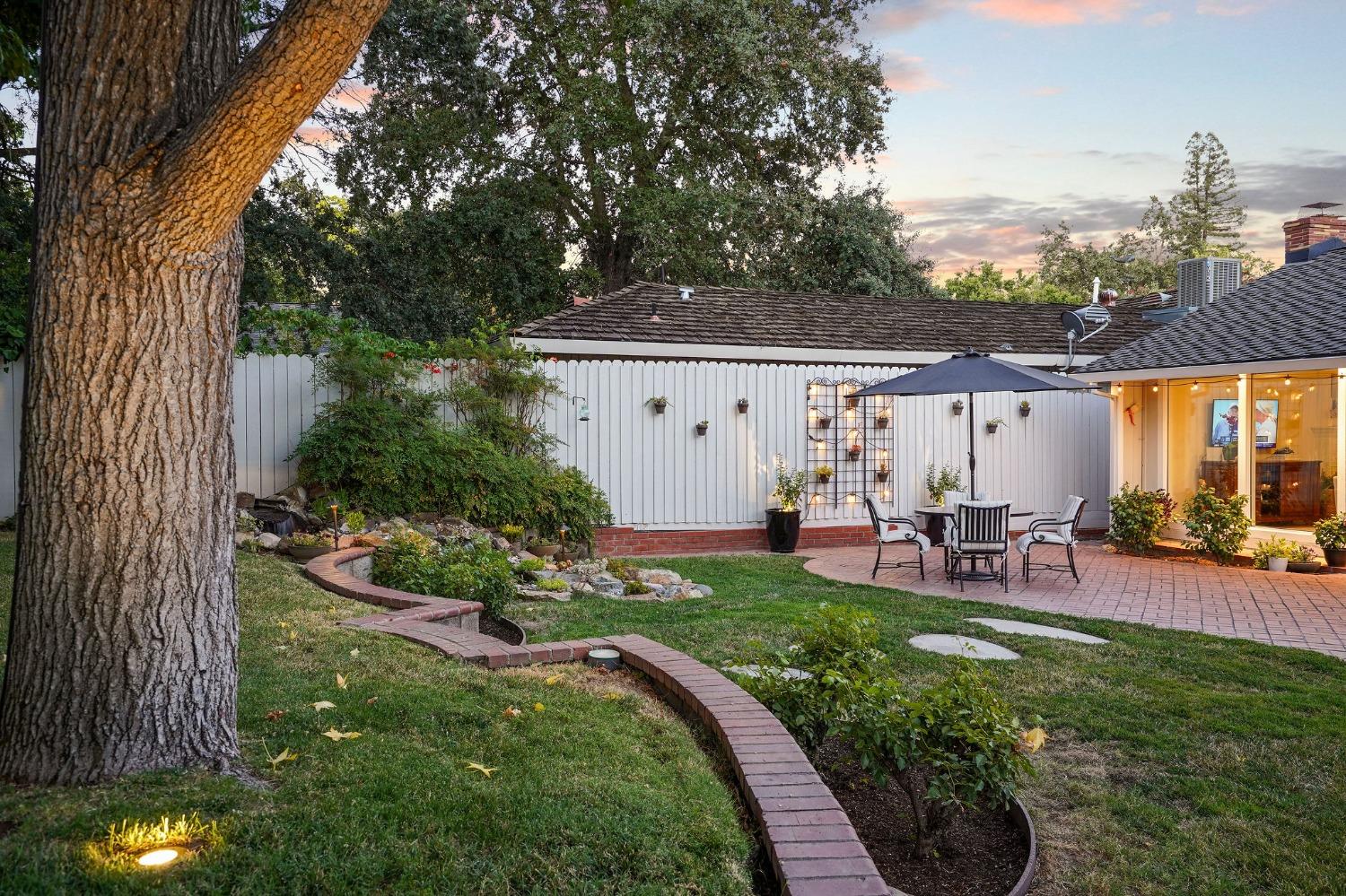 3305 White Oak Court