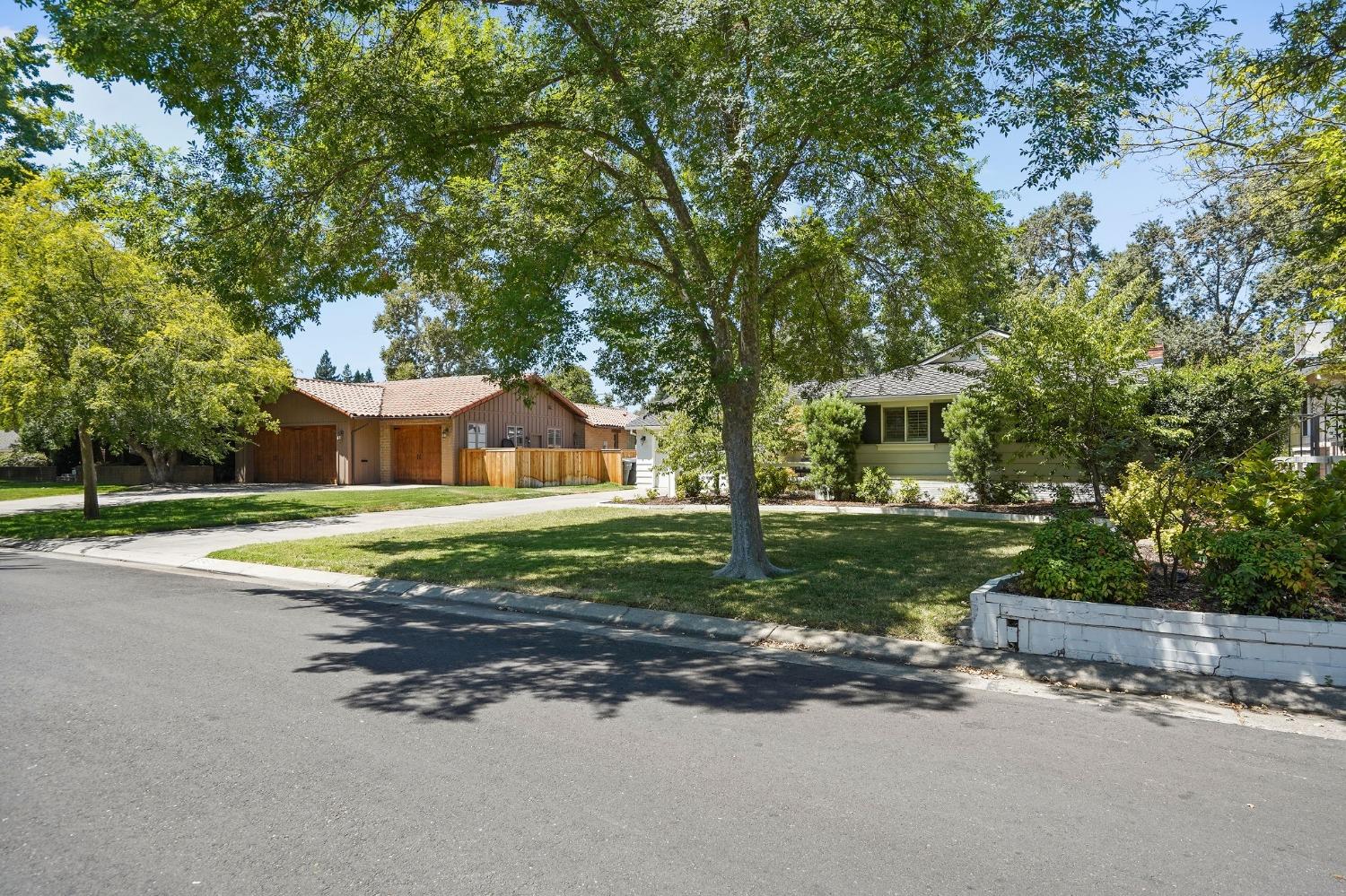 3305 White Oak Court