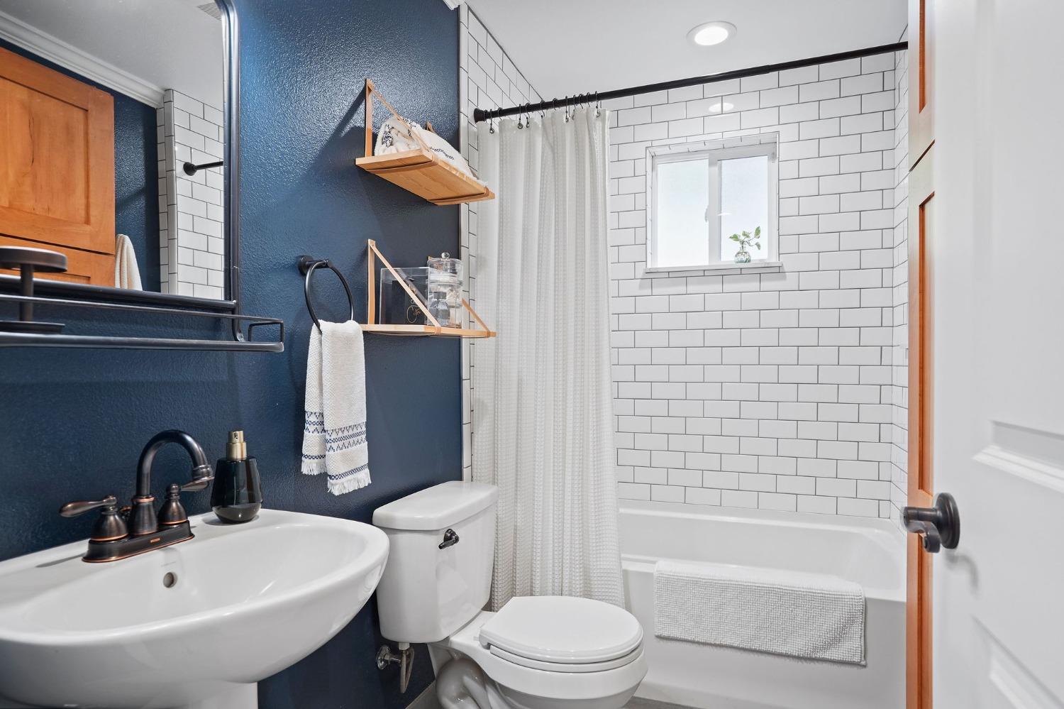 1528 Virginia Avenue