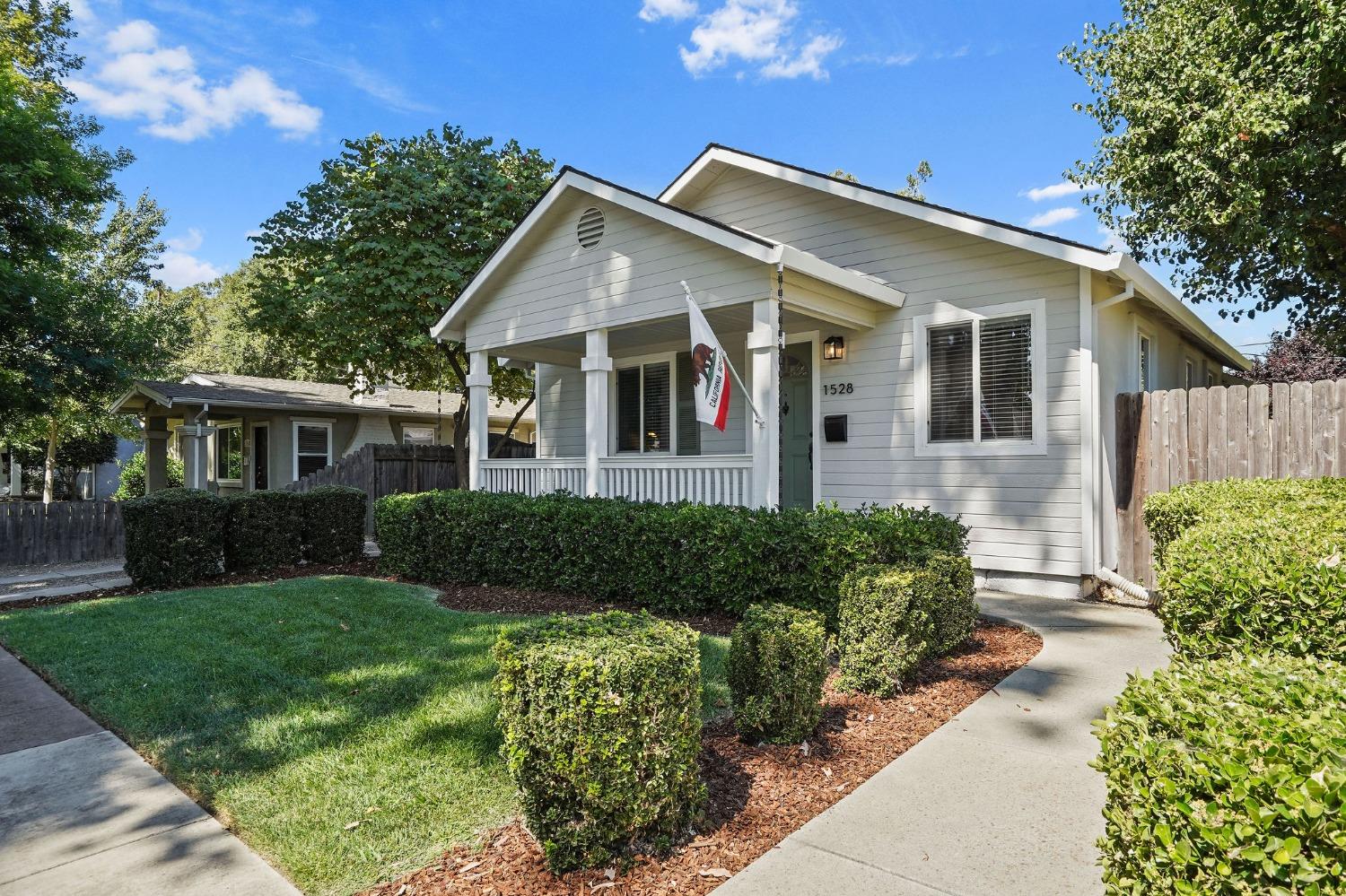 1528 Virginia Avenue