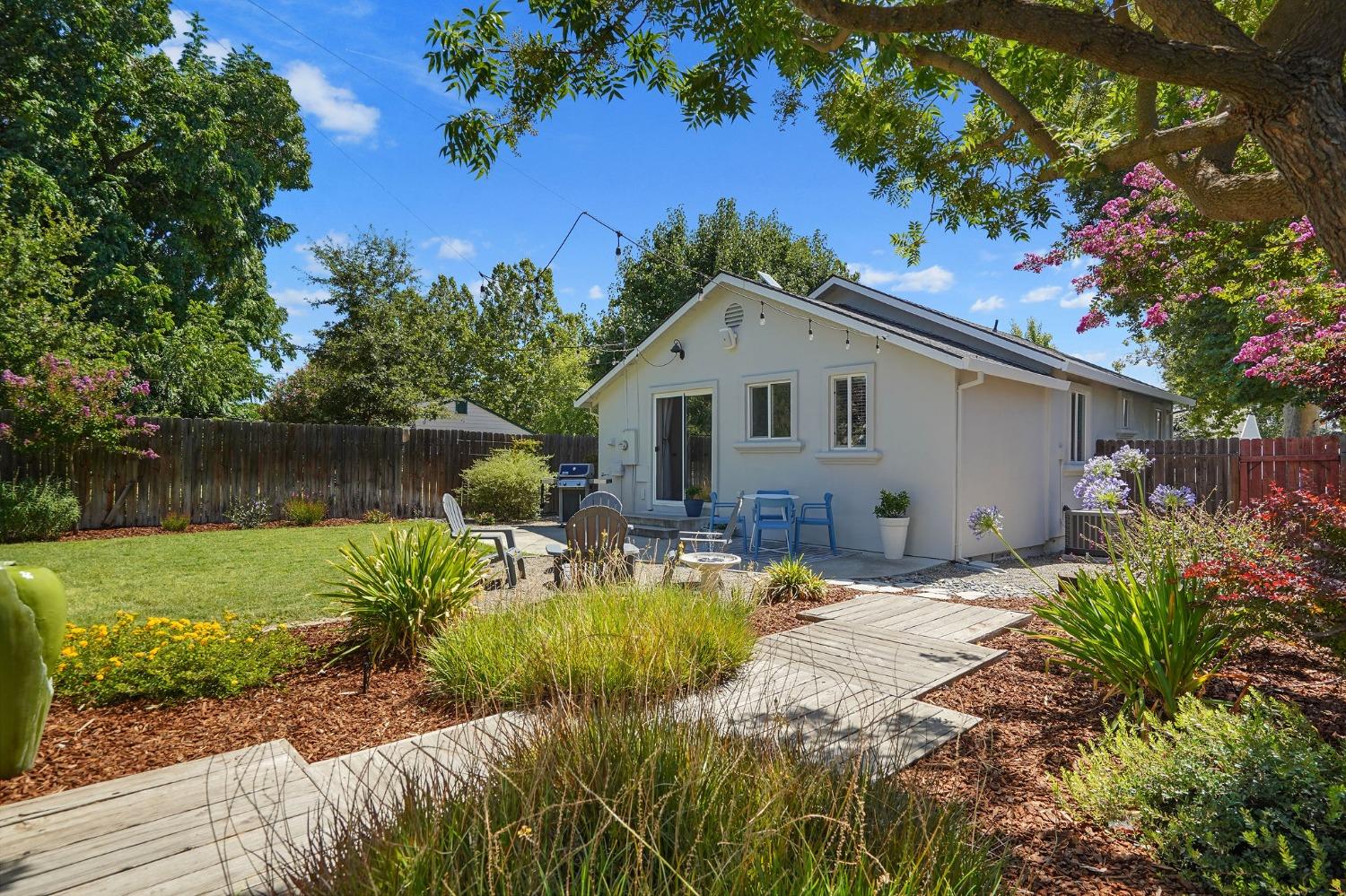 1528 Virginia Avenue