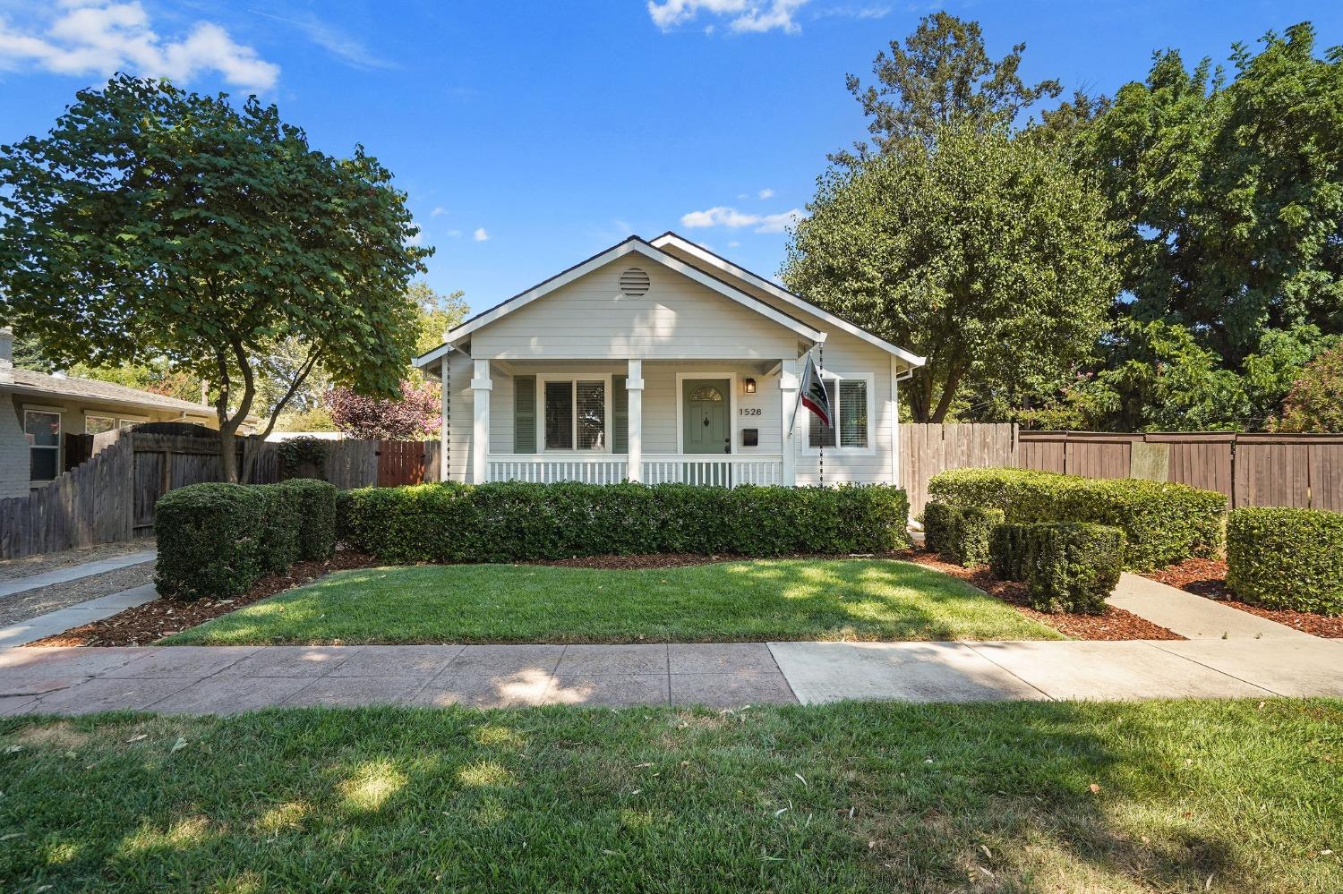 1528 Virginia Avenue