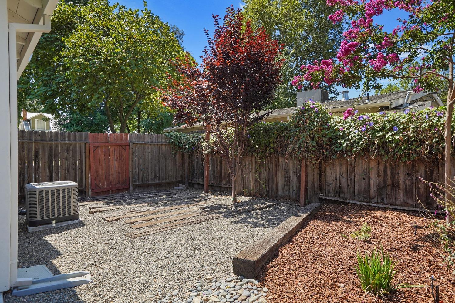 1528 Virginia Avenue