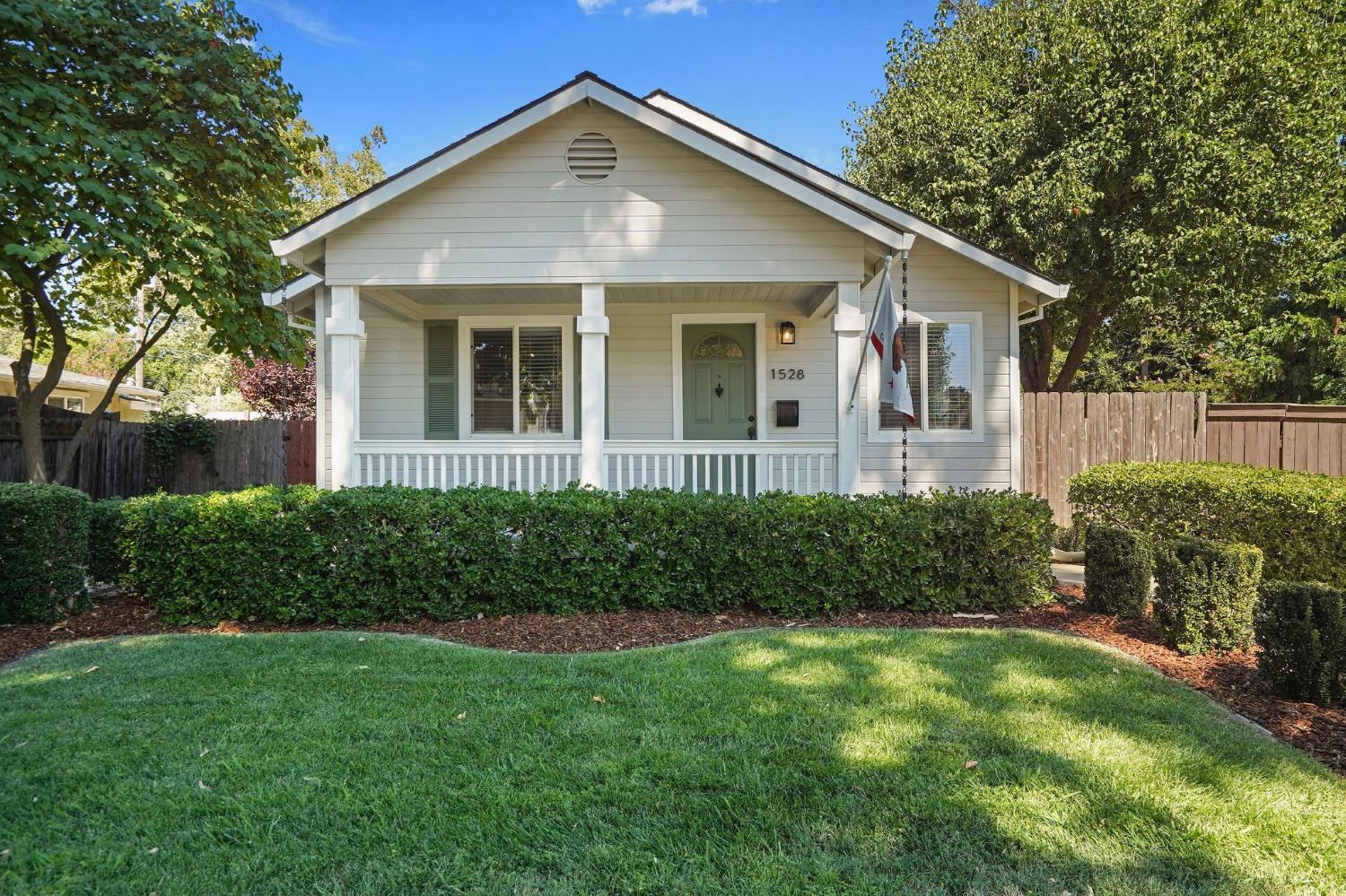 1528 Virginia Avenue