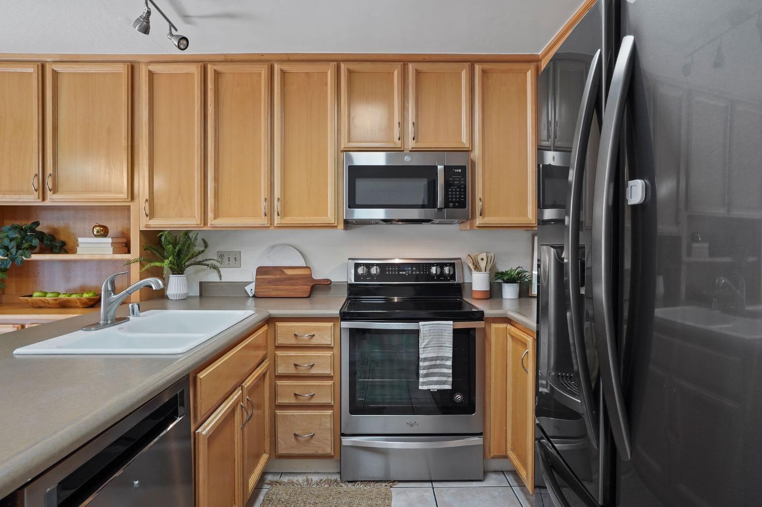 5120 Greenberry Drive