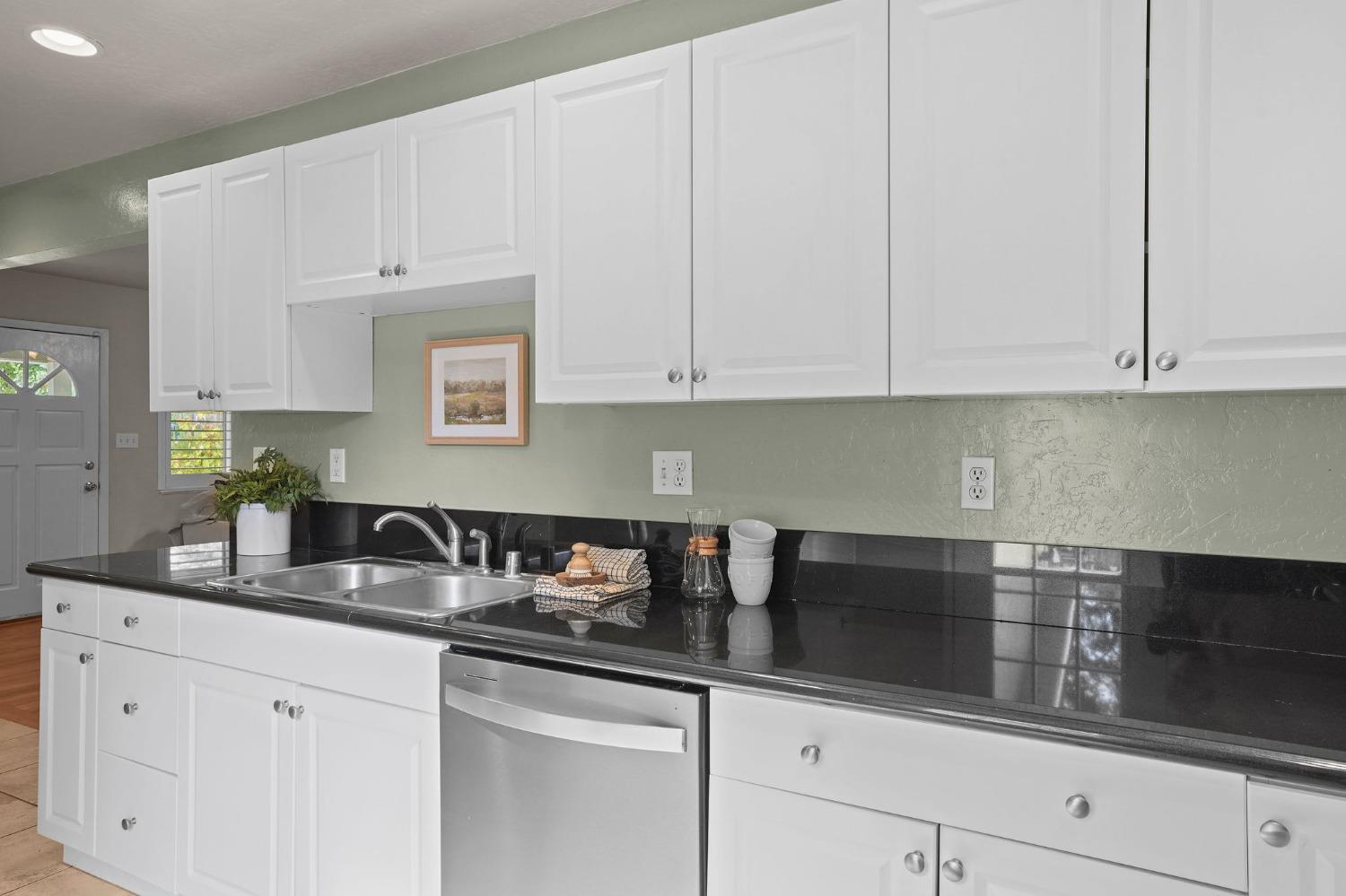 4594 Minnesota Avenue