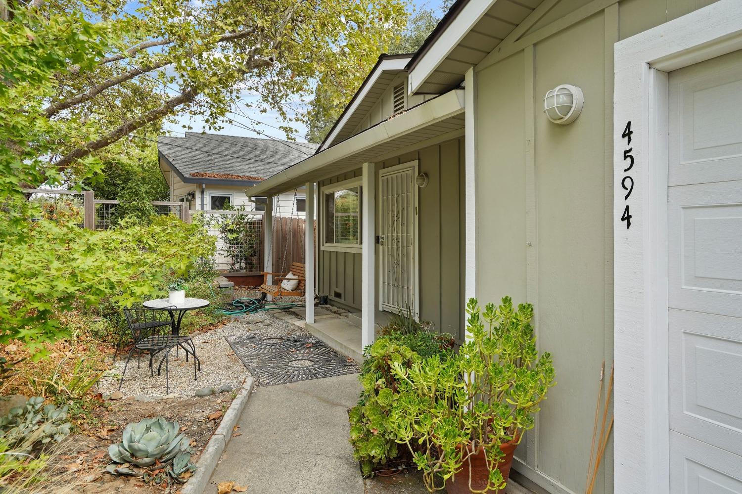 4594 Minnesota Avenue