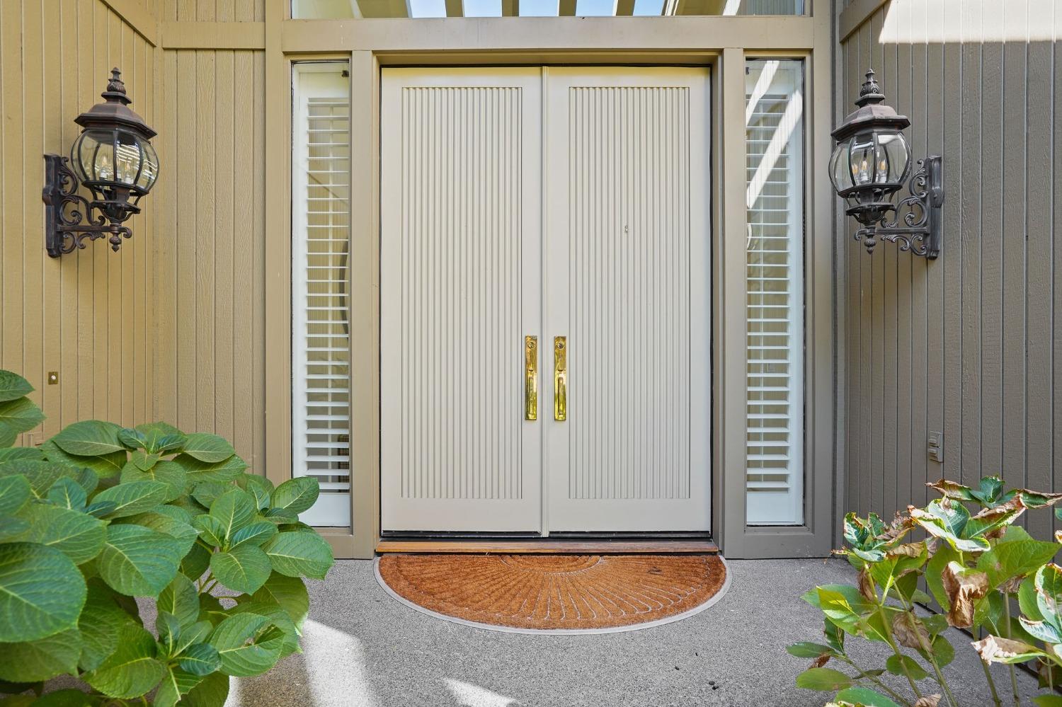 11375 Huntington Village Lane