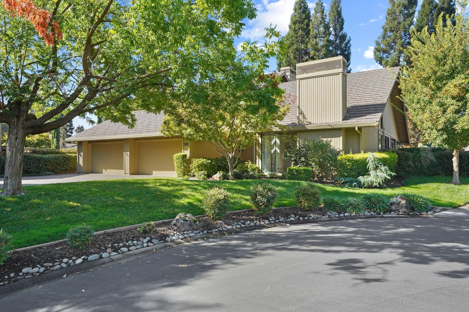 11375 Huntington Village Lane