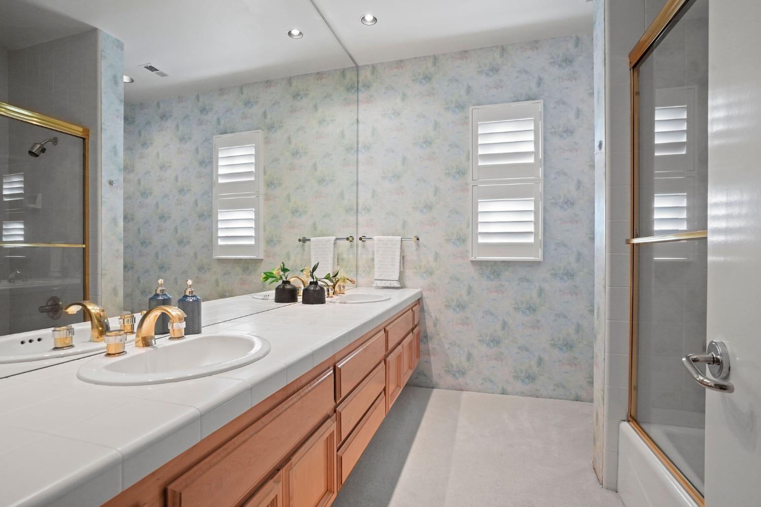 11375 Huntington Village Lane