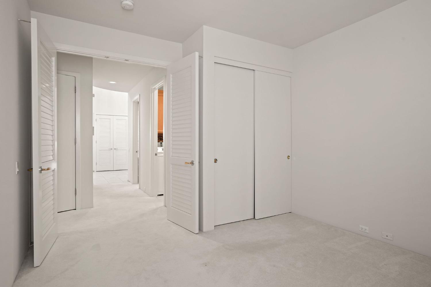 11375 Huntington Village Lane