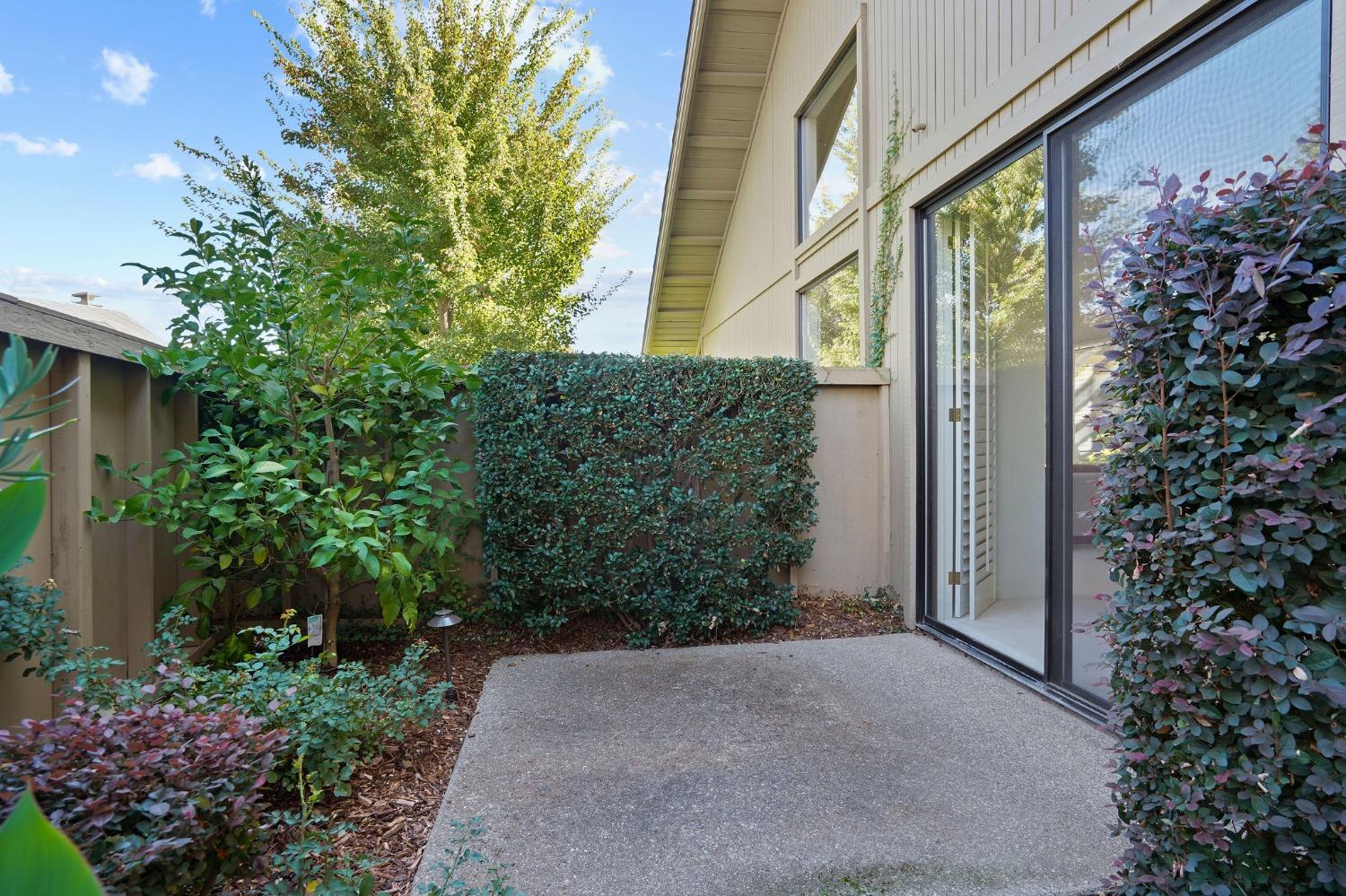 11375 Huntington Village Lane