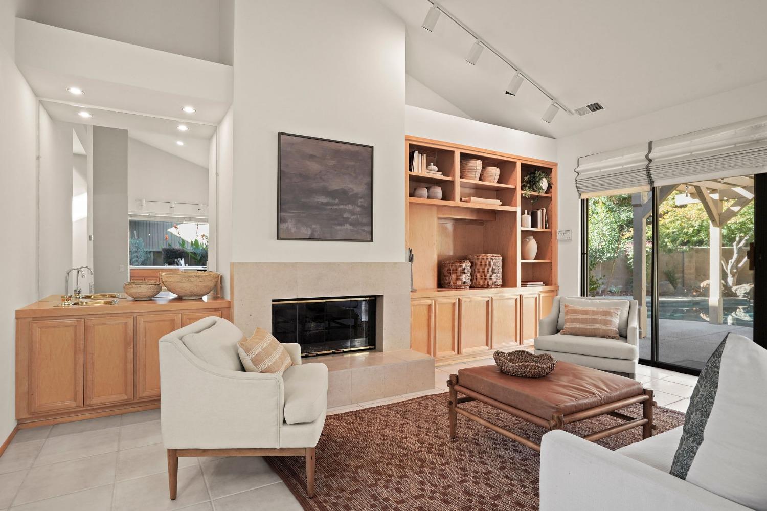 11375 Huntington Village Lane