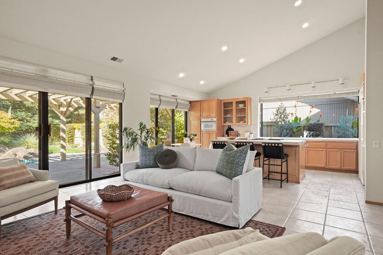 11375 Huntington Village Lane