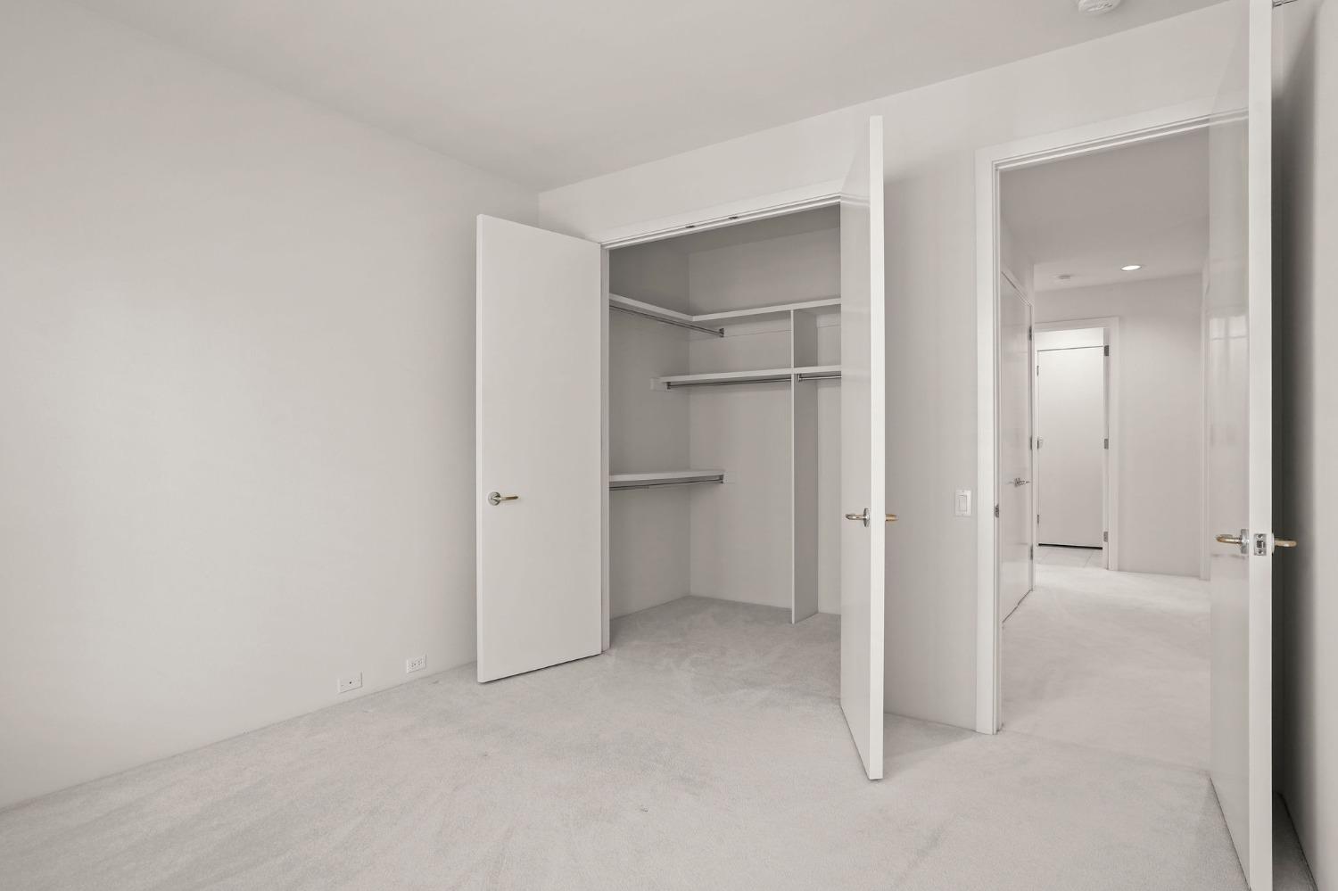 11375 Huntington Village Lane