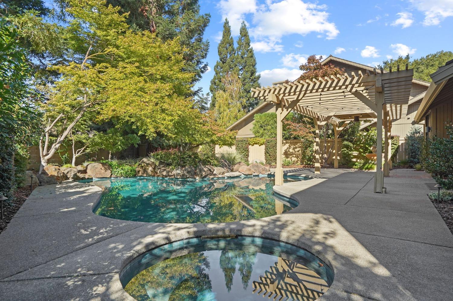 11375 Huntington Village Lane