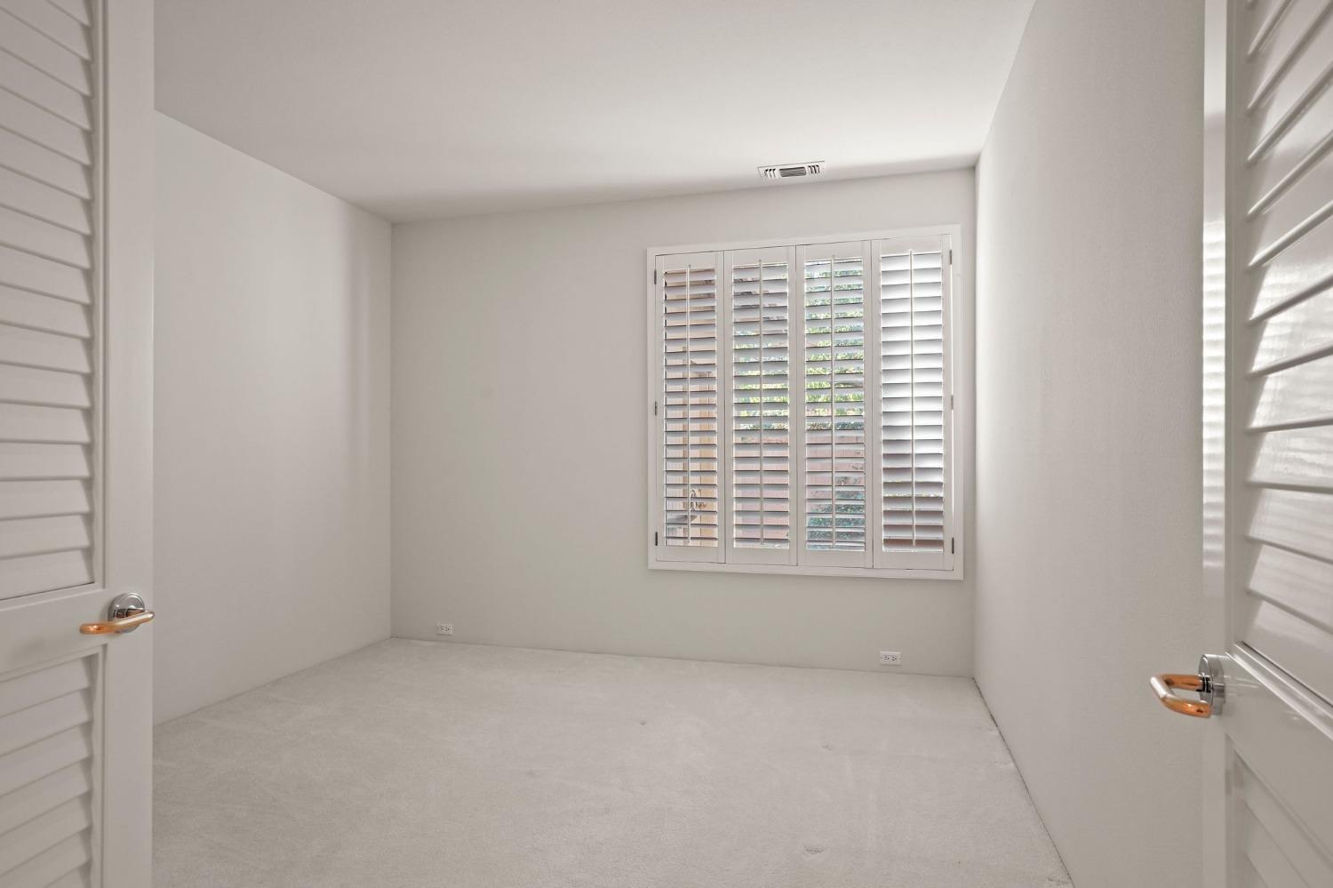 11375 Huntington Village Lane