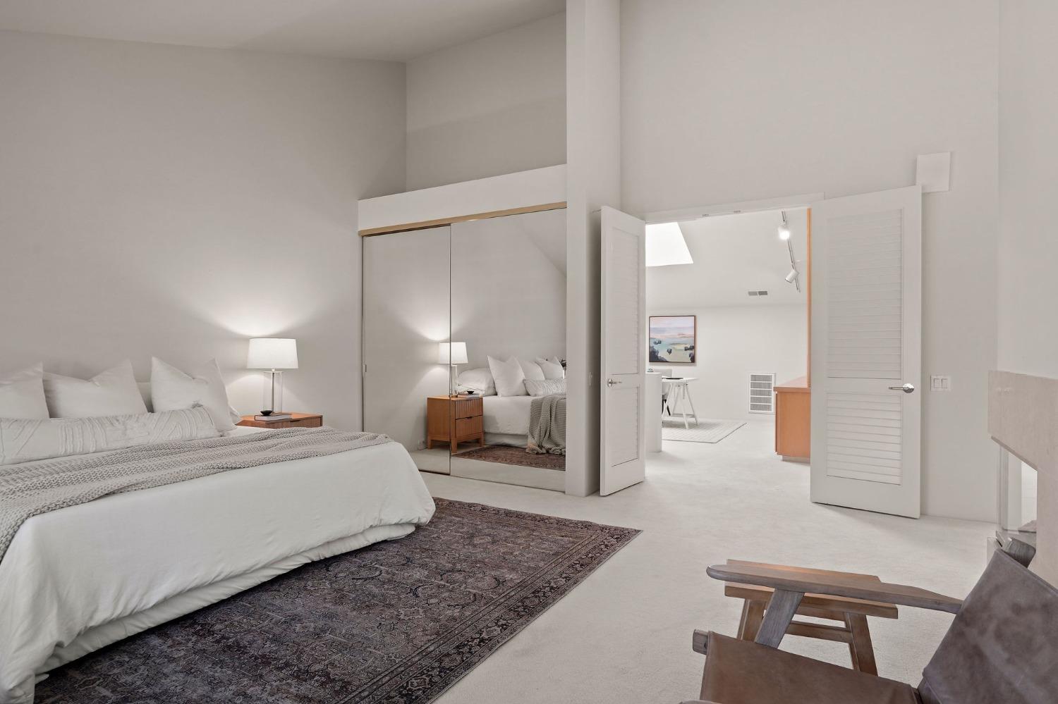 11375 Huntington Village Lane