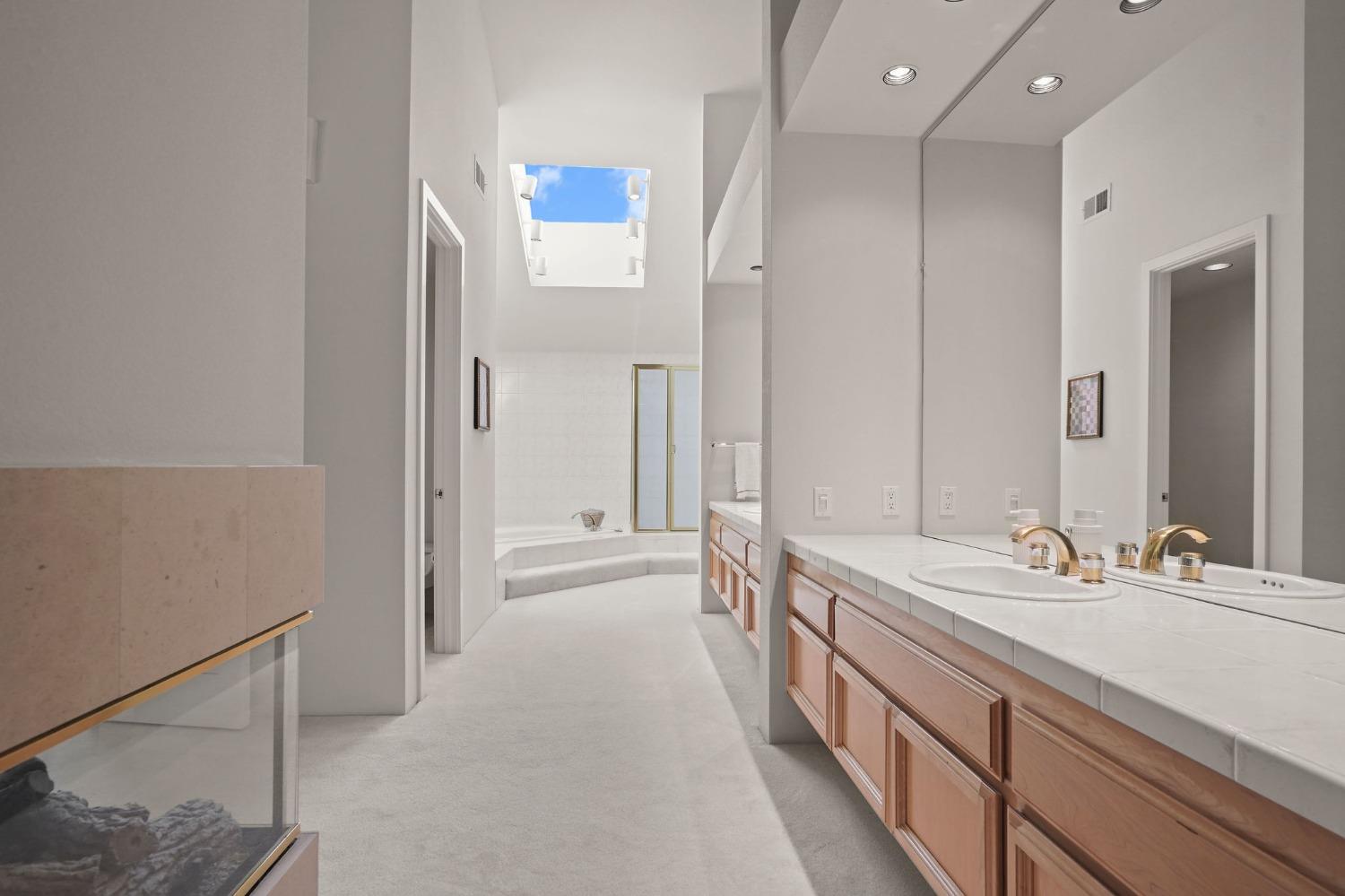 11375 Huntington Village Lane