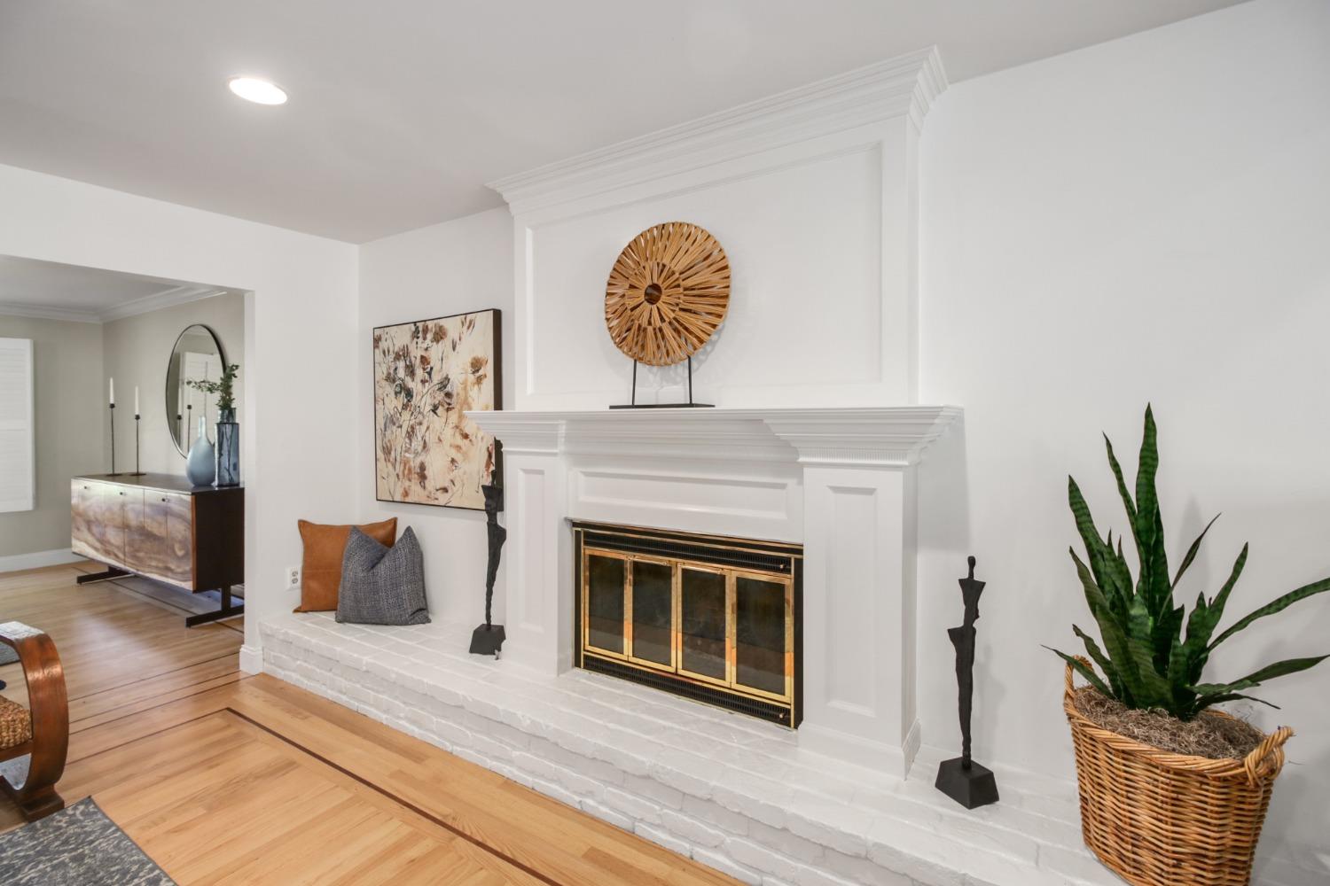 126 Mering Court