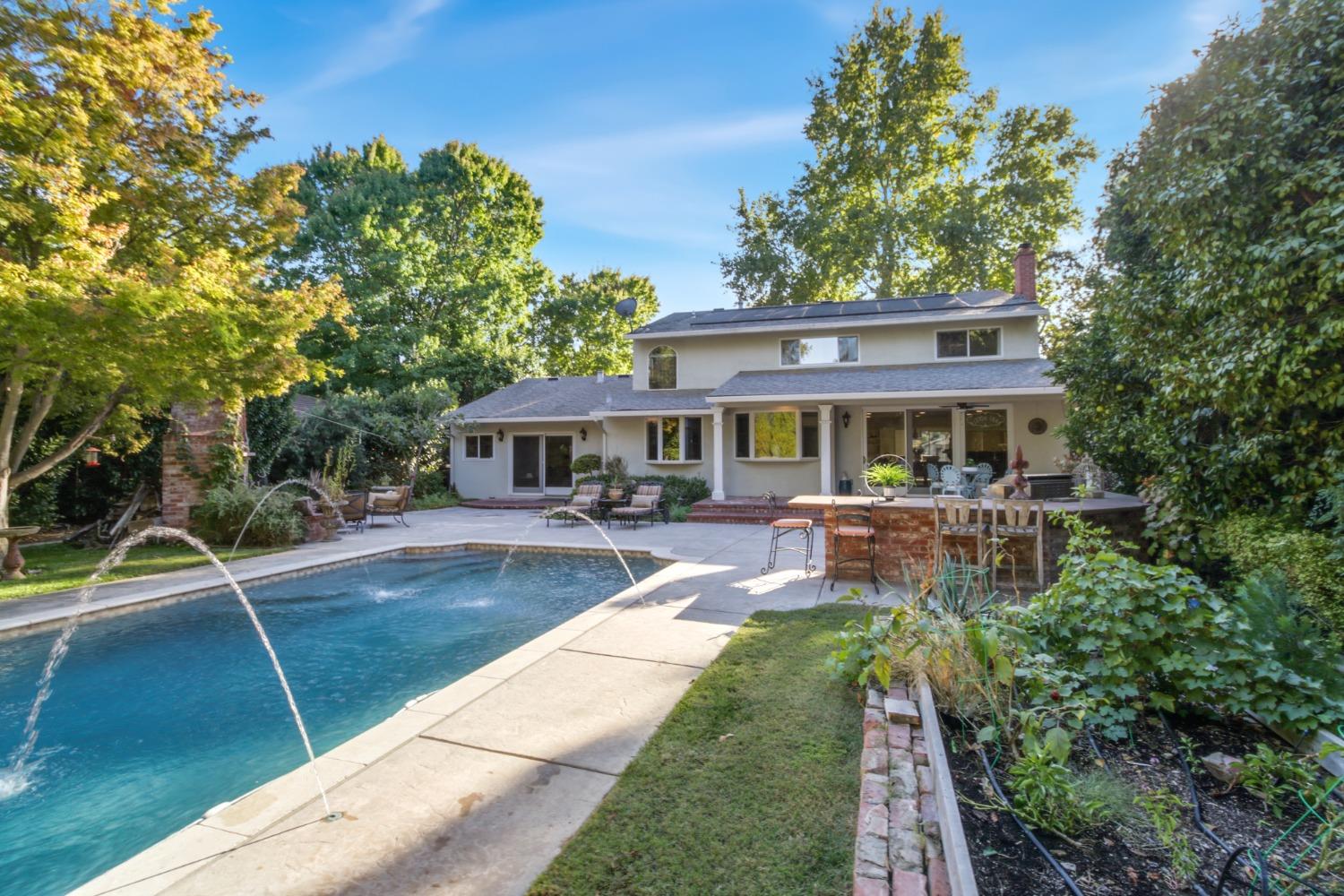 126 Mering Court