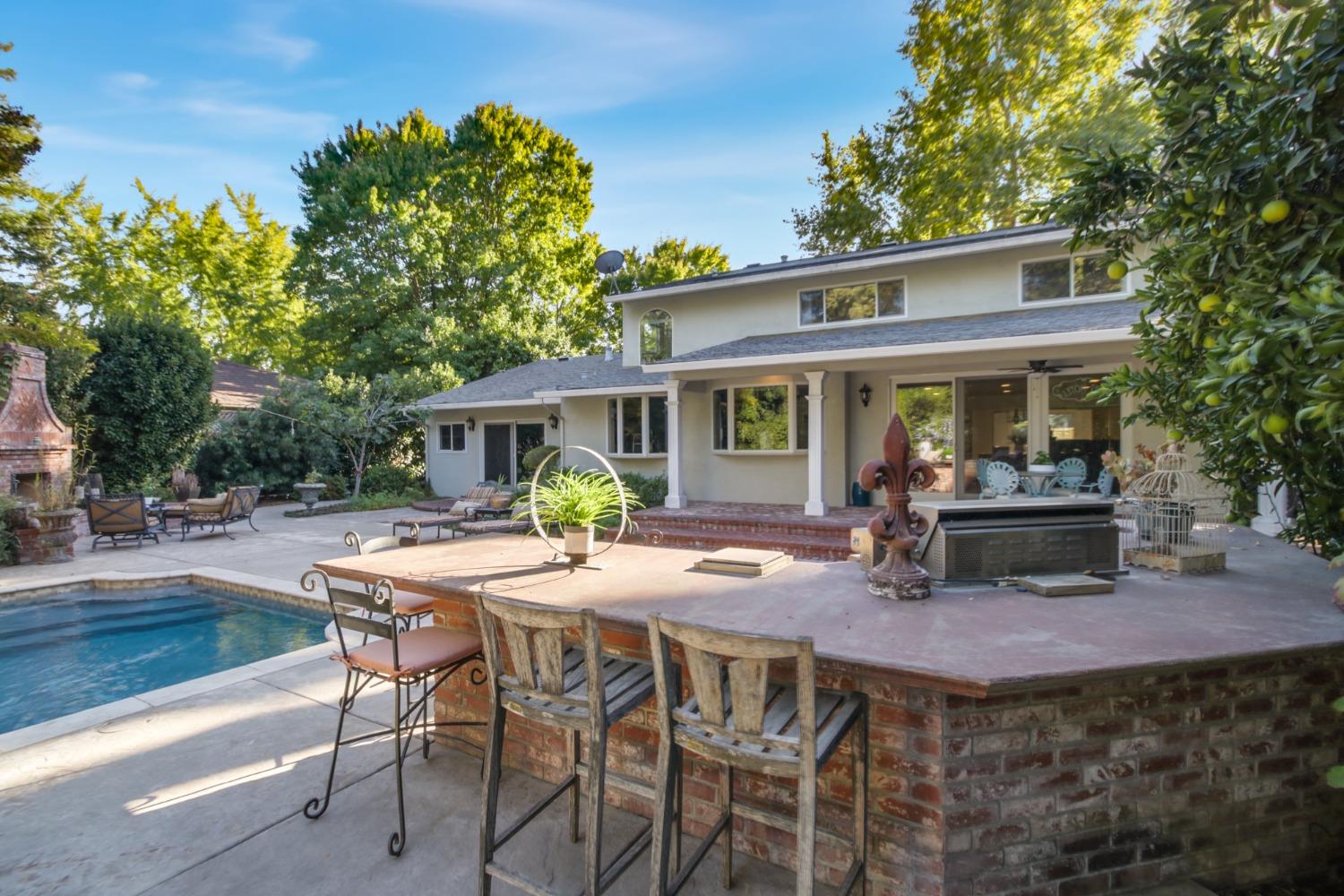 126 Mering Court