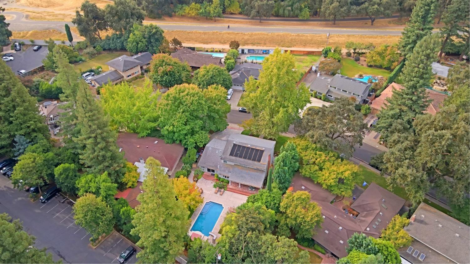126 Mering Court
