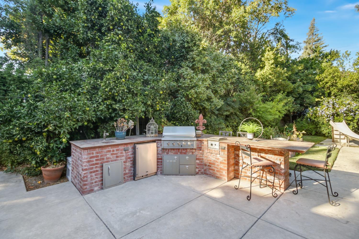 126 Mering Court