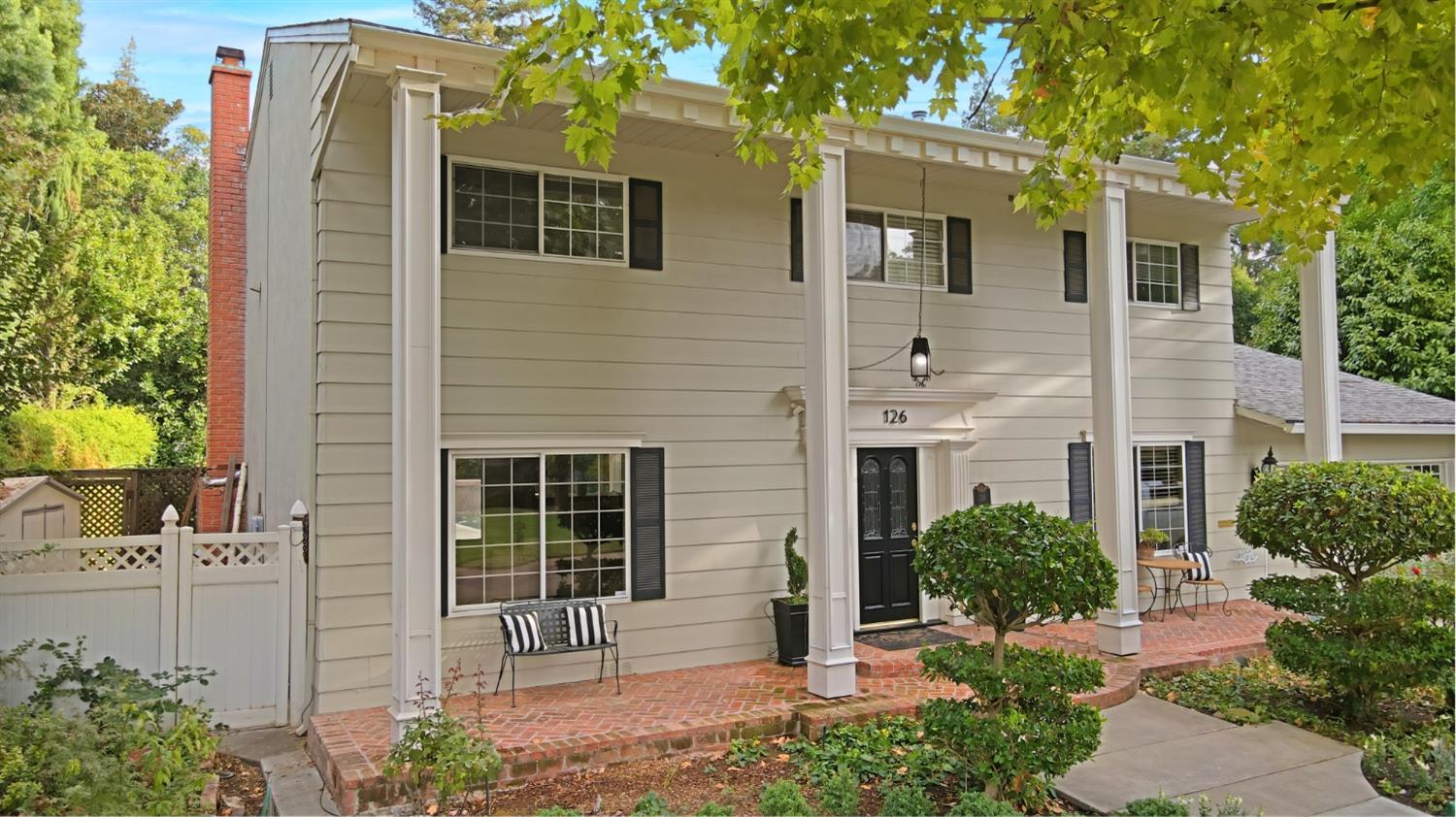126 Mering Court