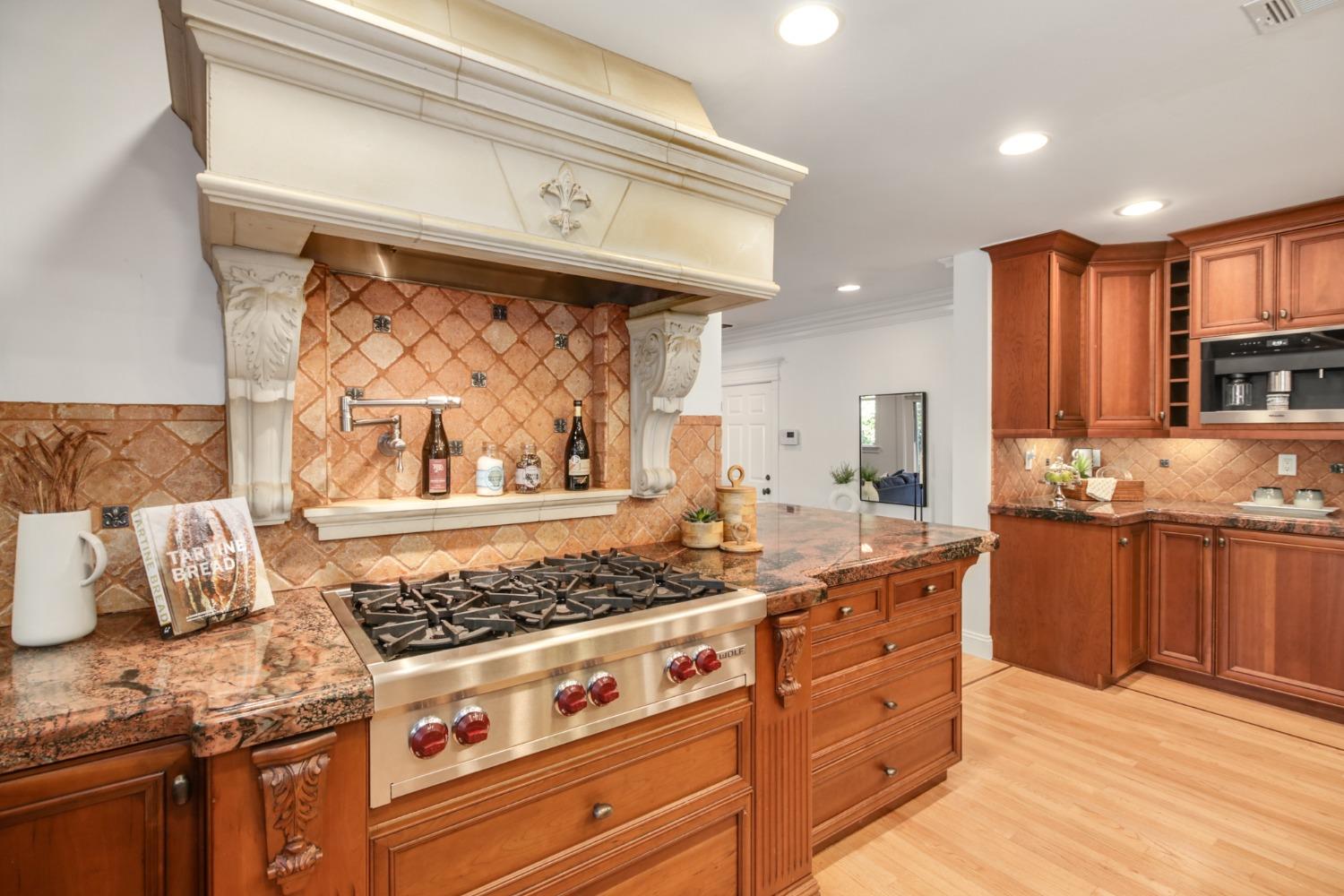 126 Mering Court