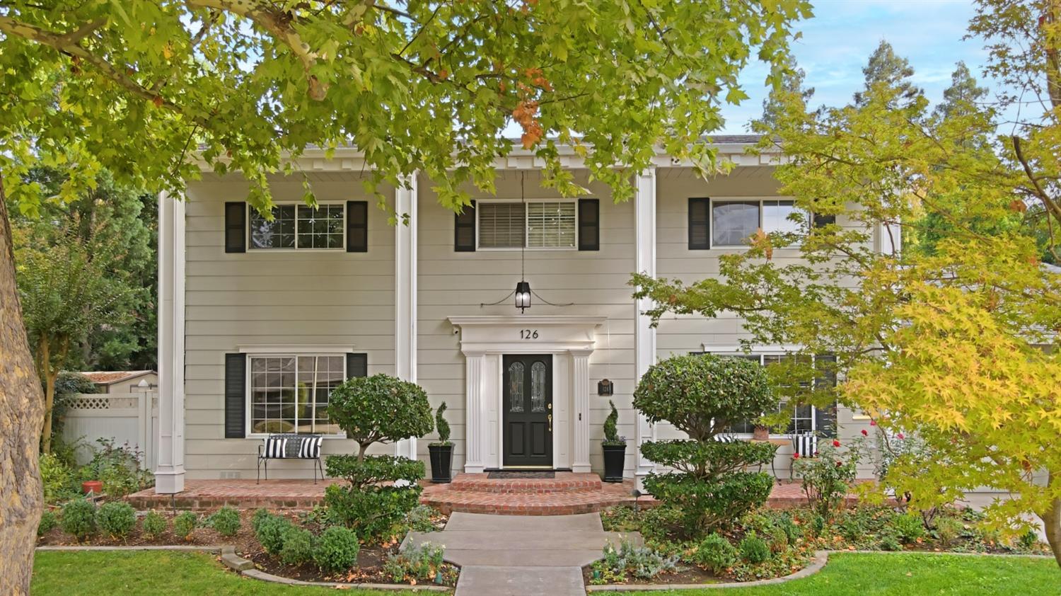 126 Mering Court