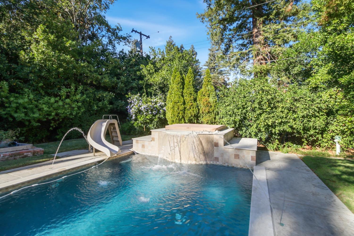 126 Mering Court