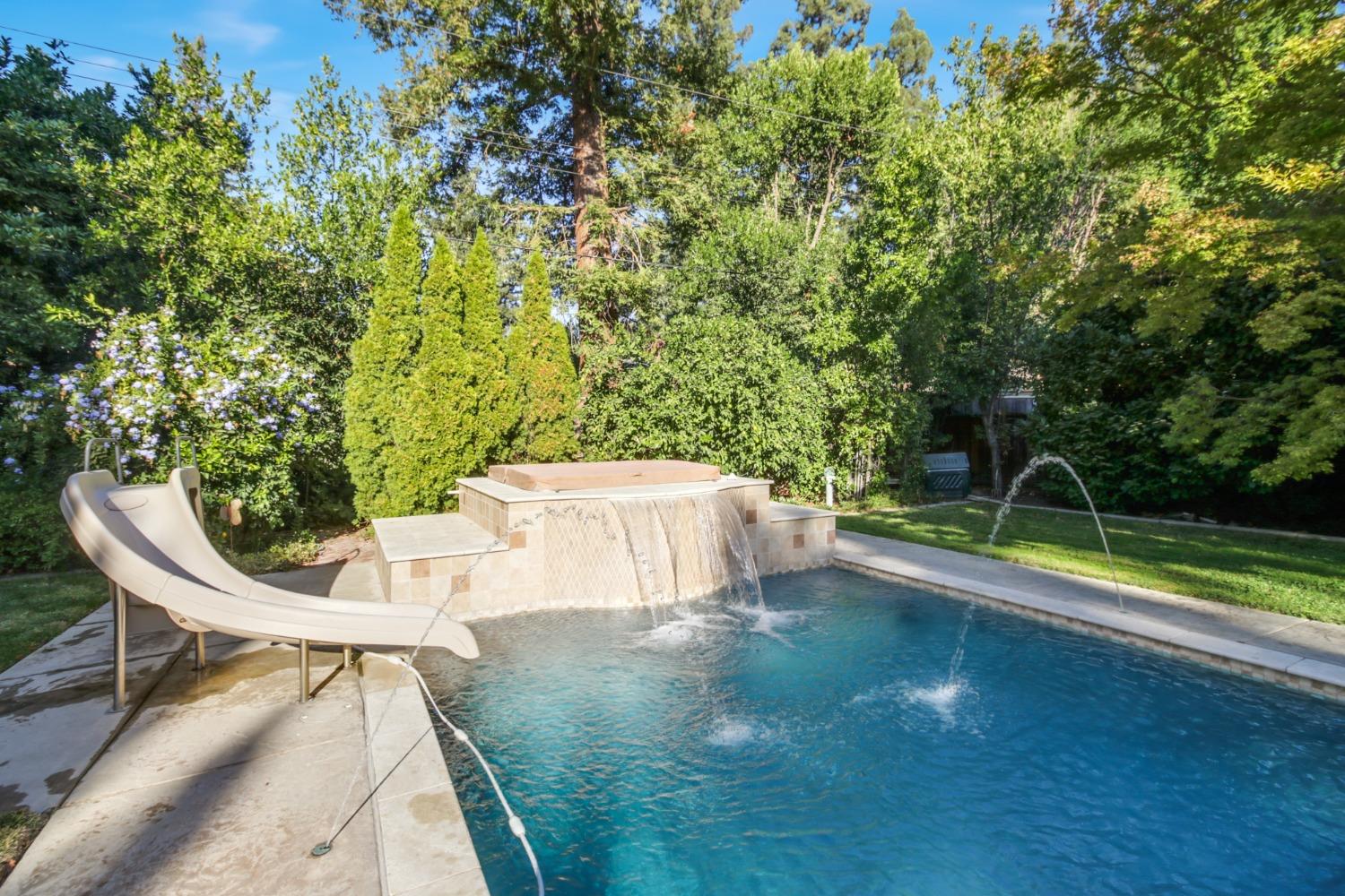 126 Mering Court