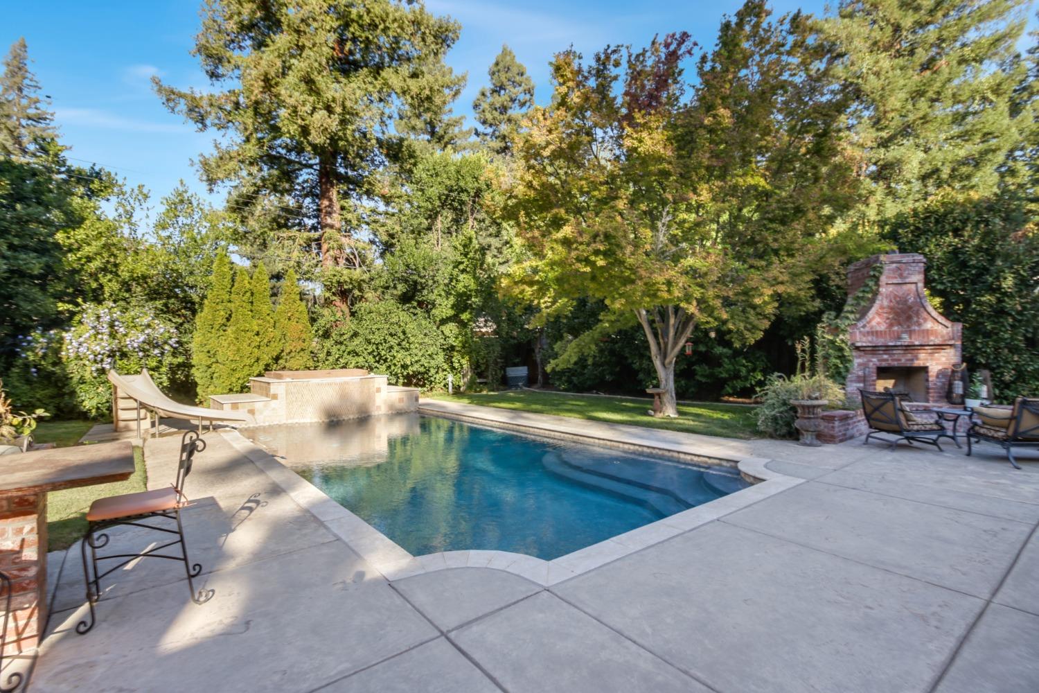 126 Mering Court