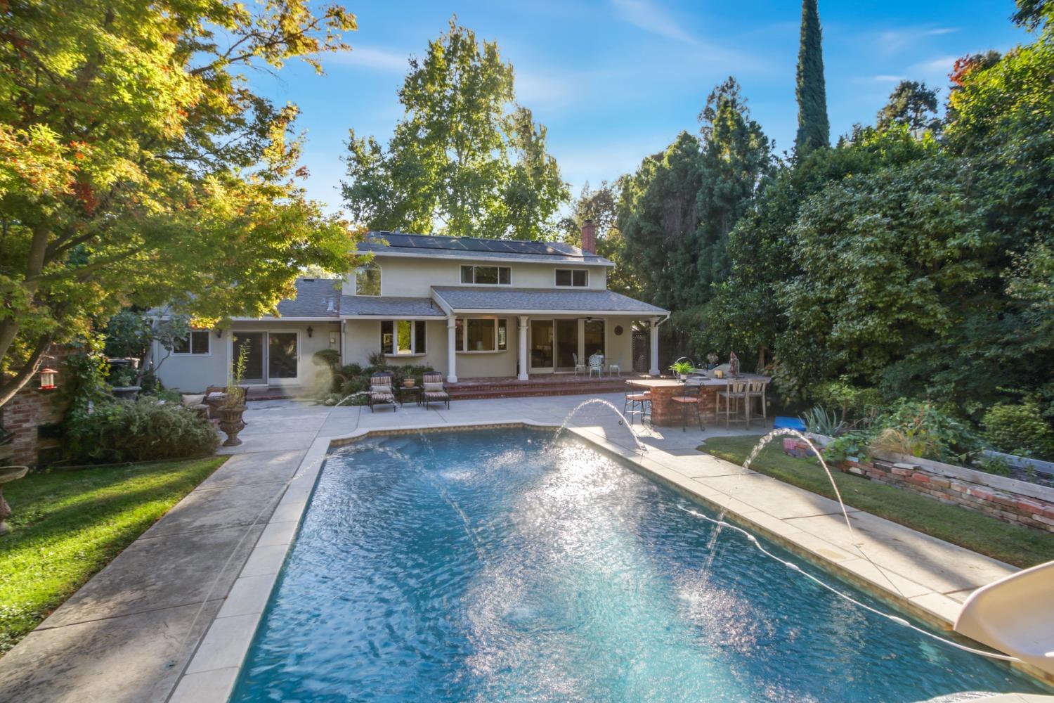 126 Mering Court