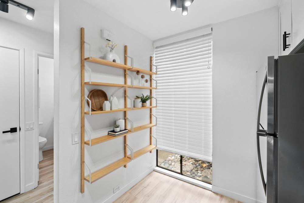 2290 Woodside Lane 3